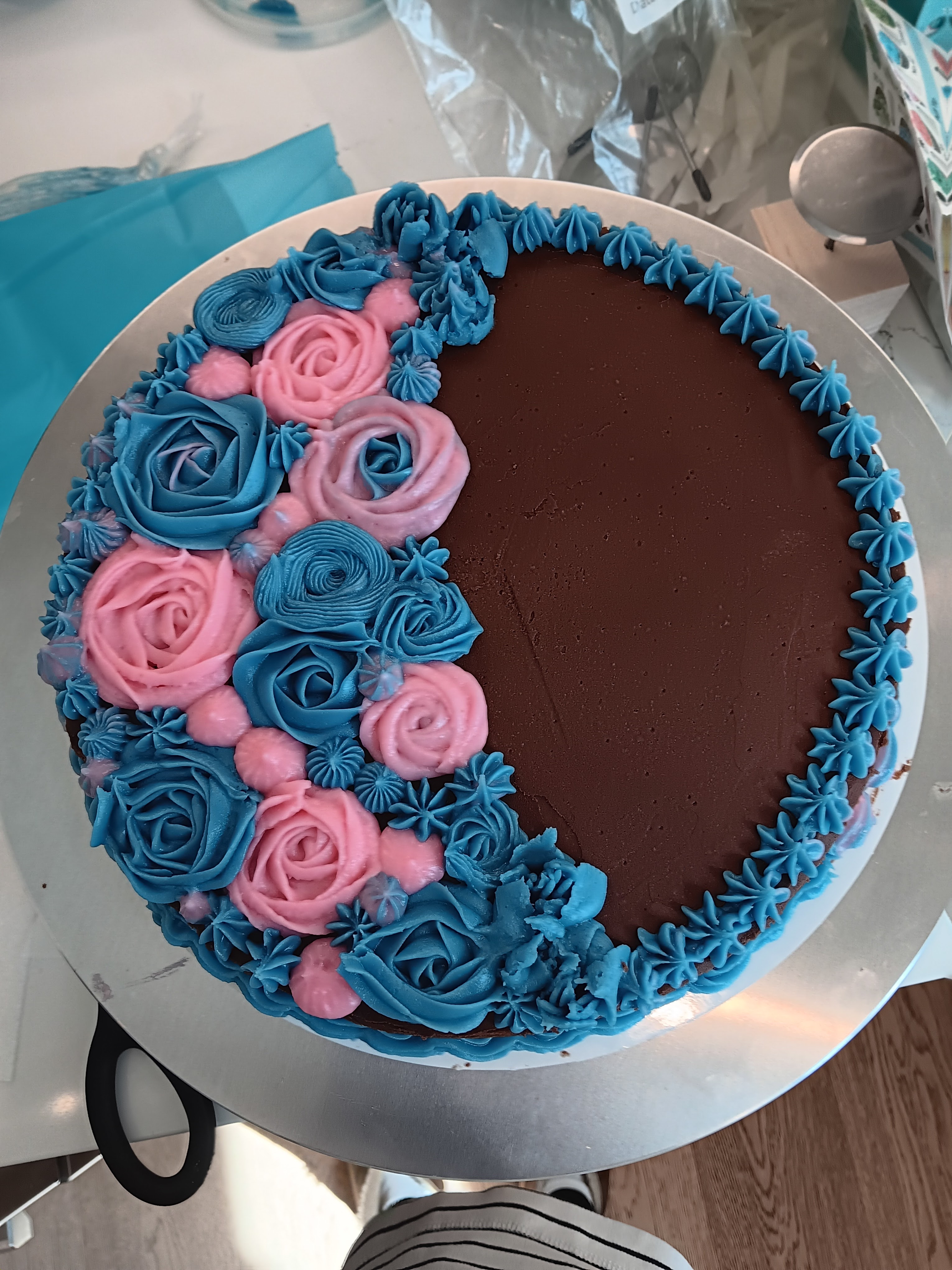 Custom Cake - Simple design - 8in or 6in