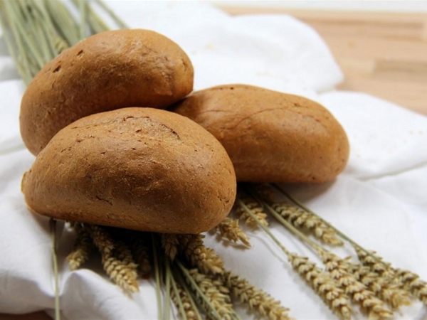 Tarwe Hard Broodje (1 broodje)