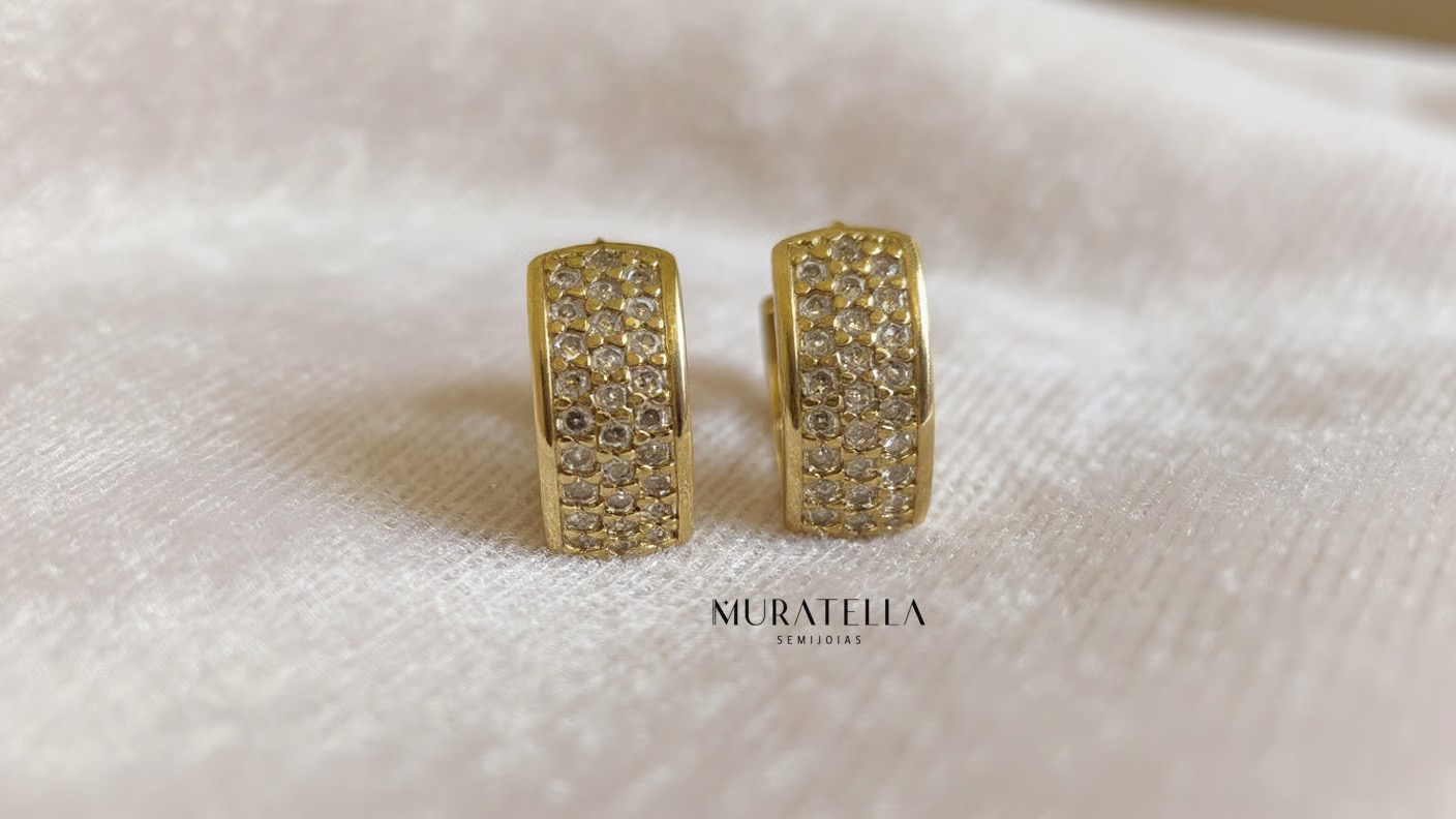 Argola Cravejada com Zircônias