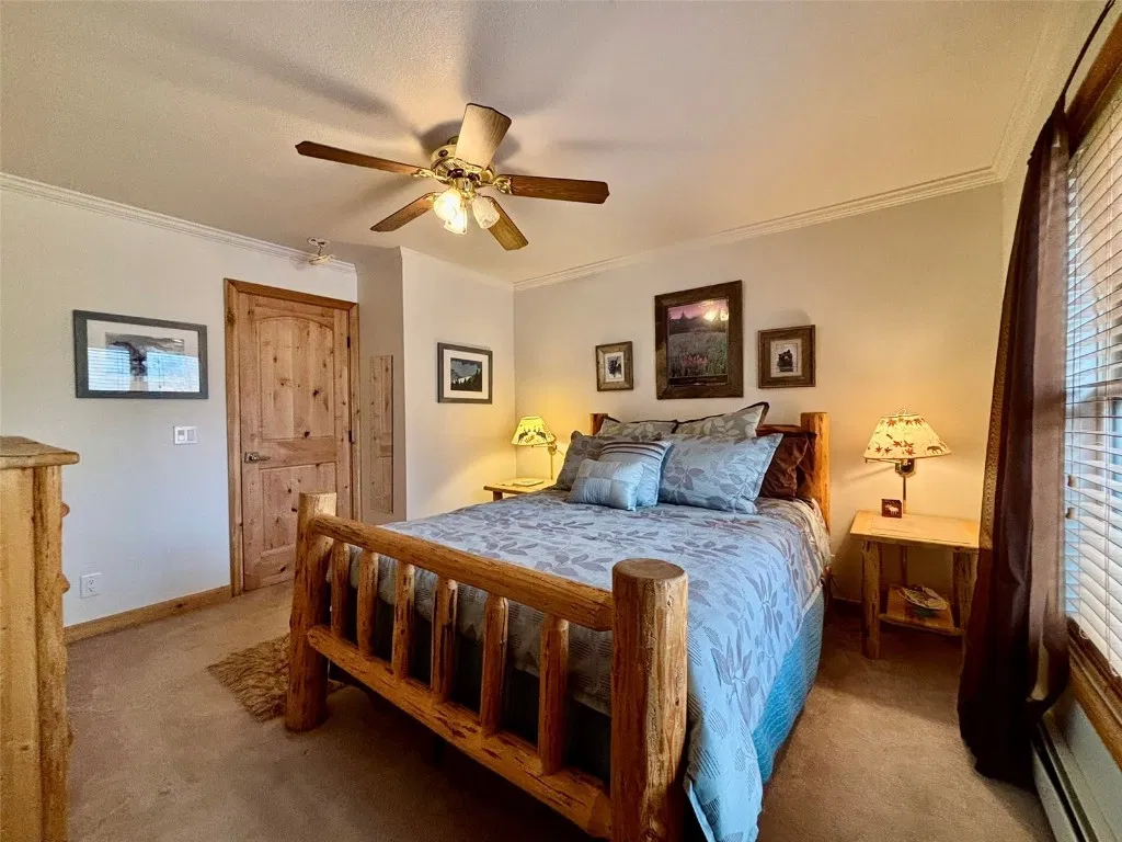 casa rústica de dos pisos