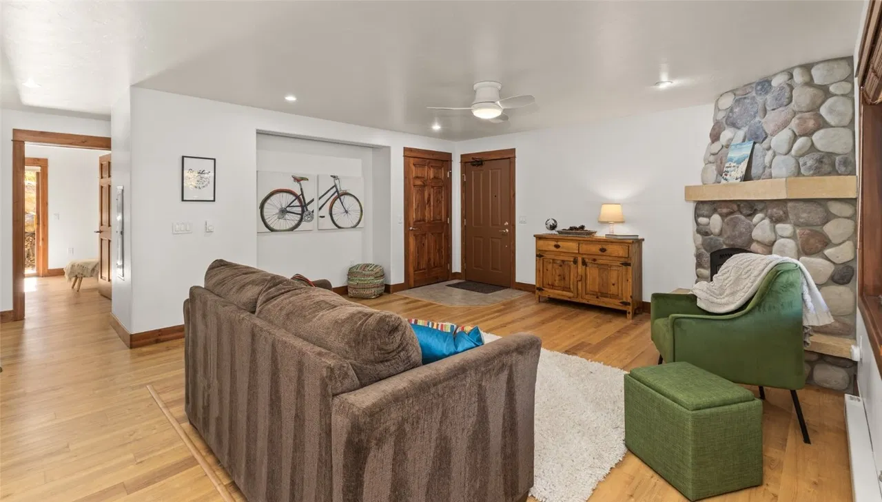  dúplex de estilo chalet