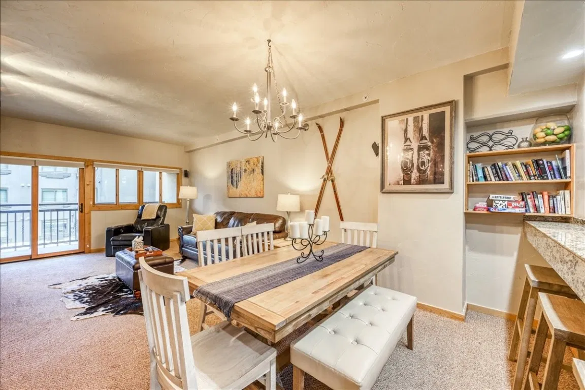 Condominio Reloj de la Vista de la Montaña