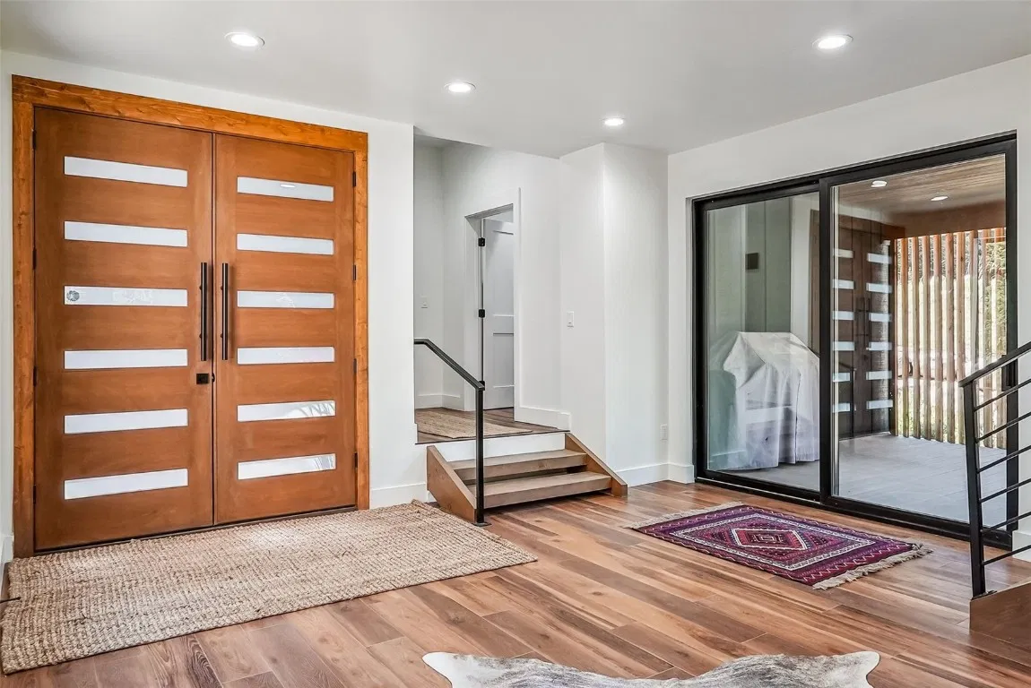 refugio moderno en la montaña