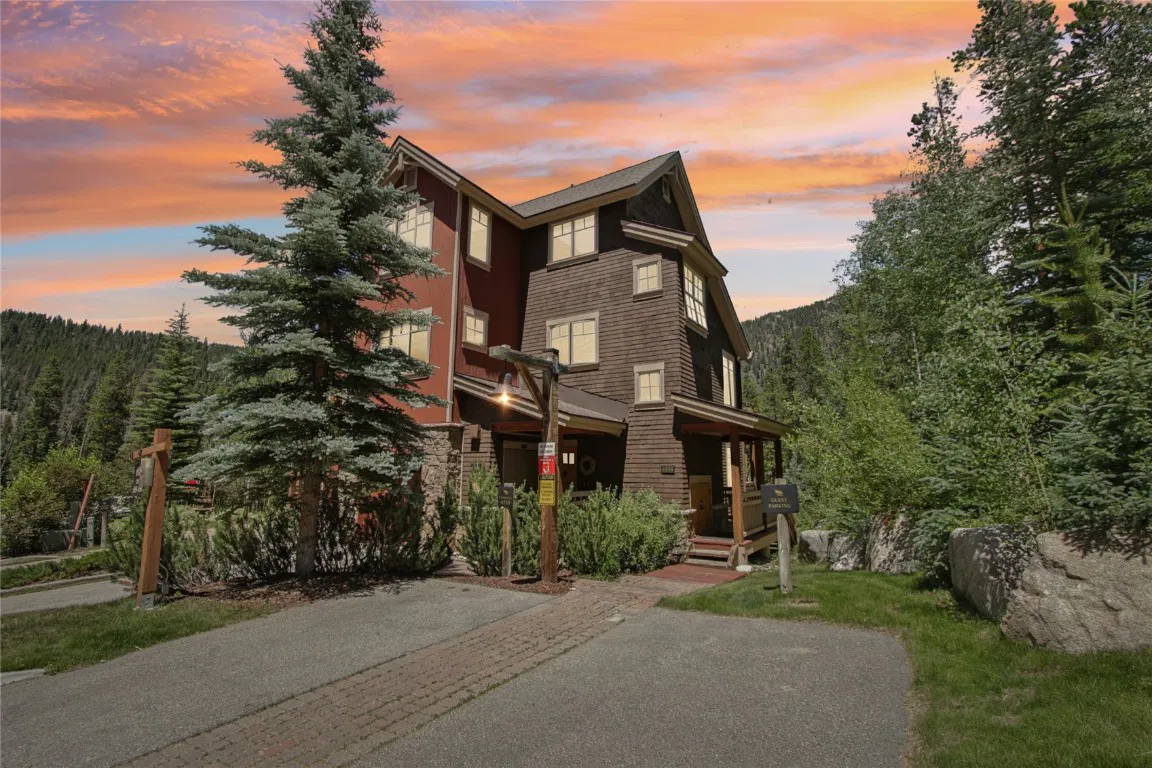 Casa montañera de multiples pisos