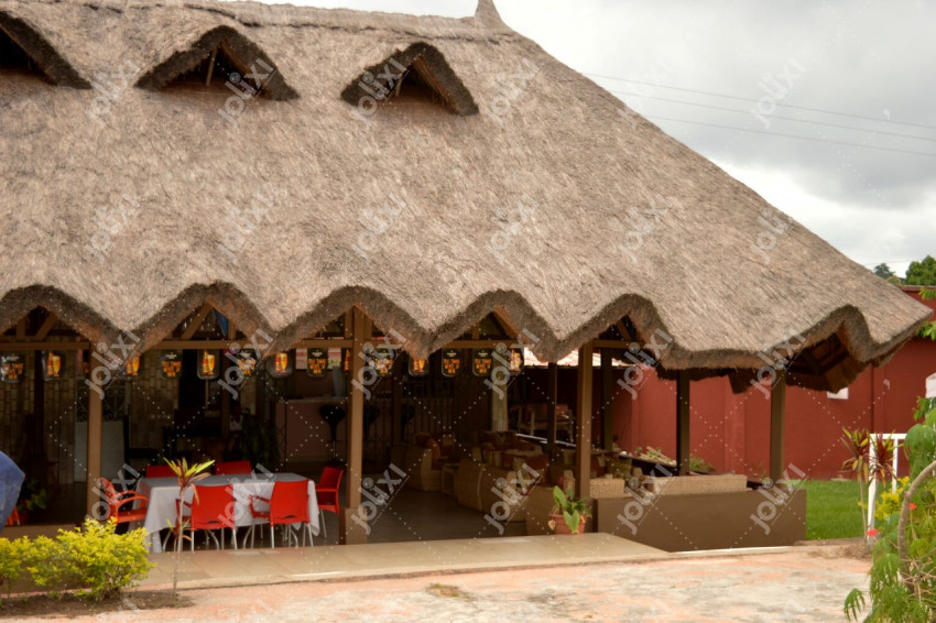 Confection de paillotes – Pour vos espaces de détente ou d’événements.