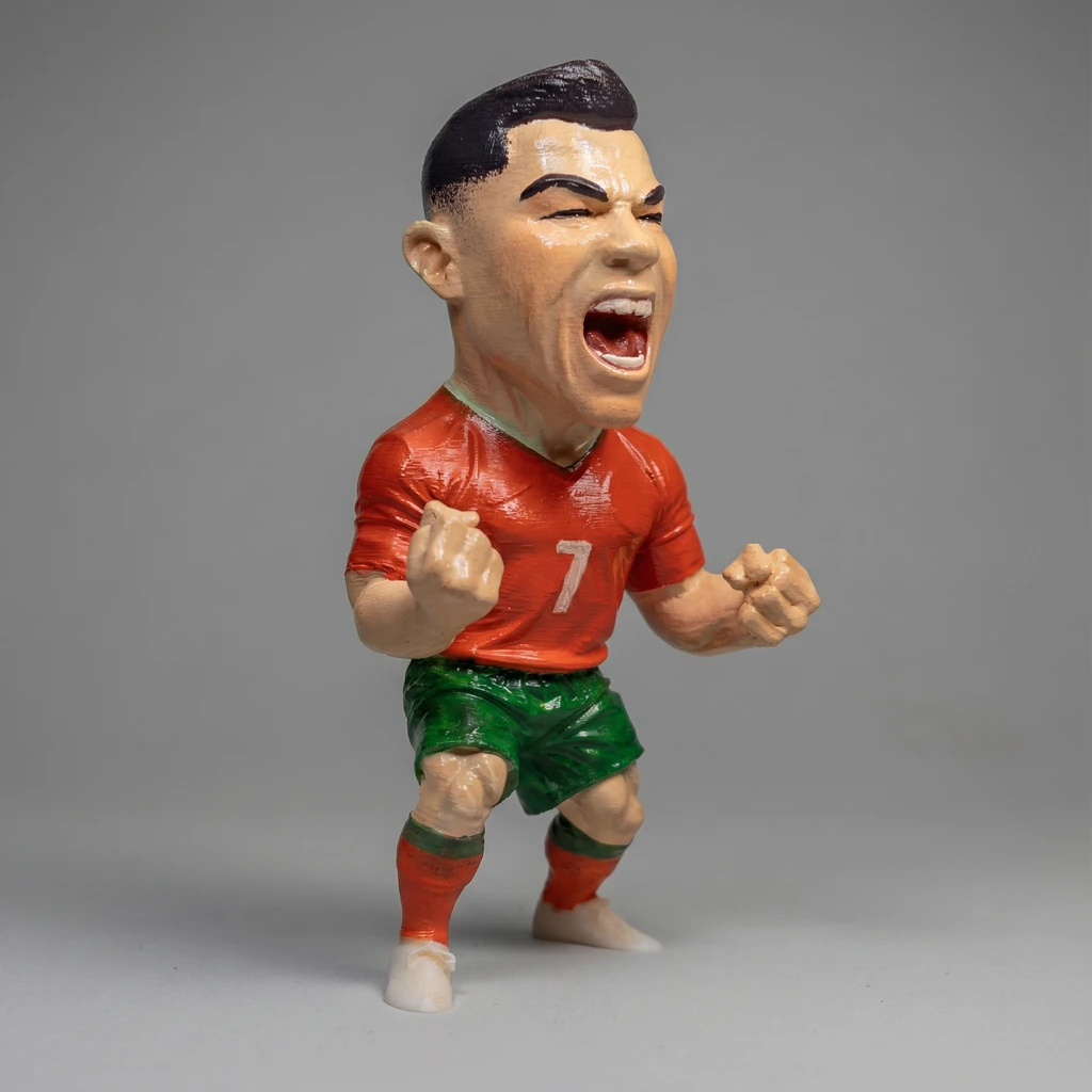 مجسم لاعب كرة قدم (تصميم كرتوني مصغر)