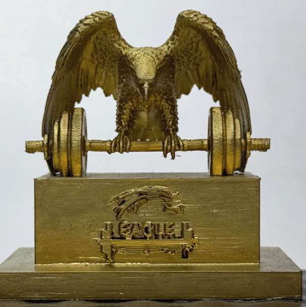 مجسم النسر الذهبي