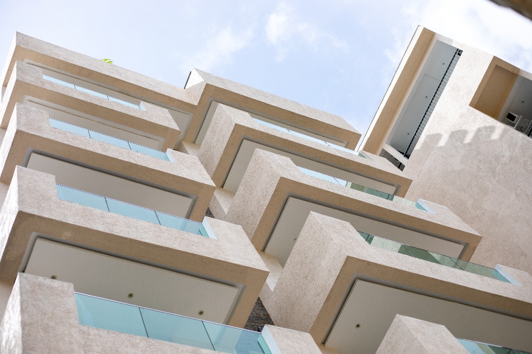 ACHETEZ CE BEL IMMEUBLE DE GRANDE VALEUR !