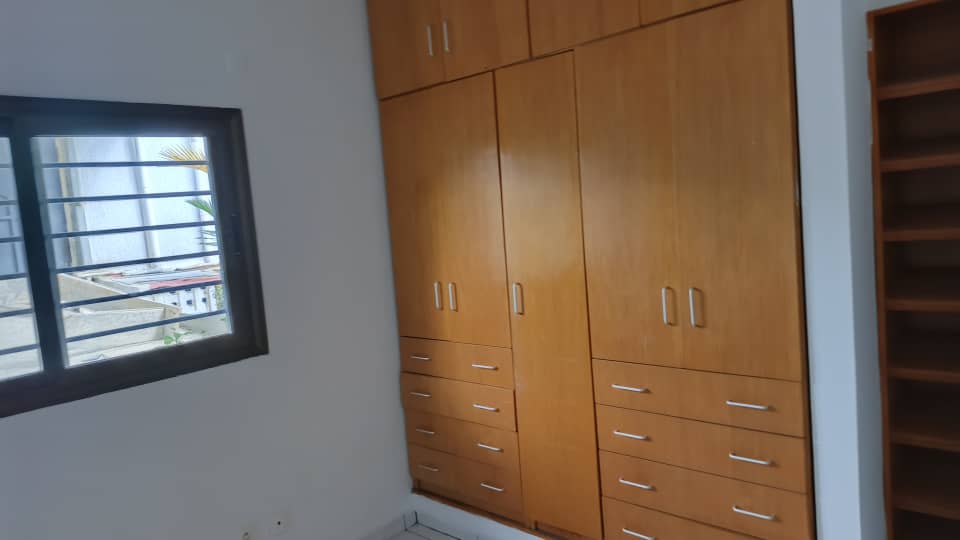 Maison en location  Cocody Riviera 4 M'badon