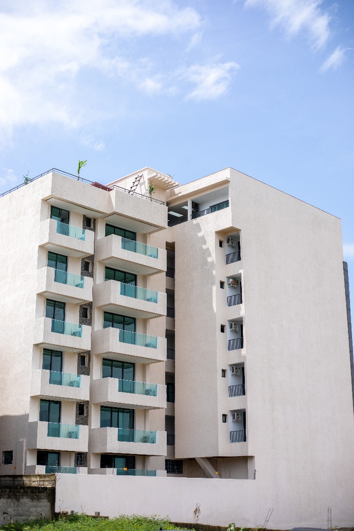 ACHETEZ CE BEL IMMEUBLE DE GRANDE VALEUR !