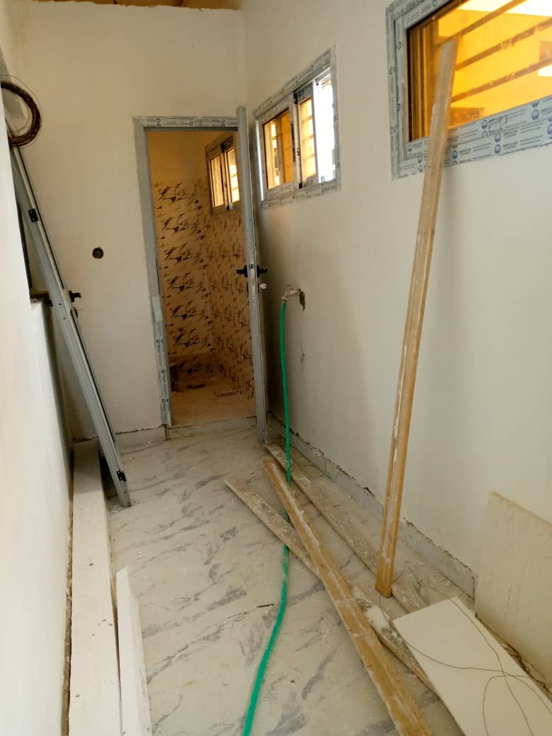 Maison en vente  à Bingerville.