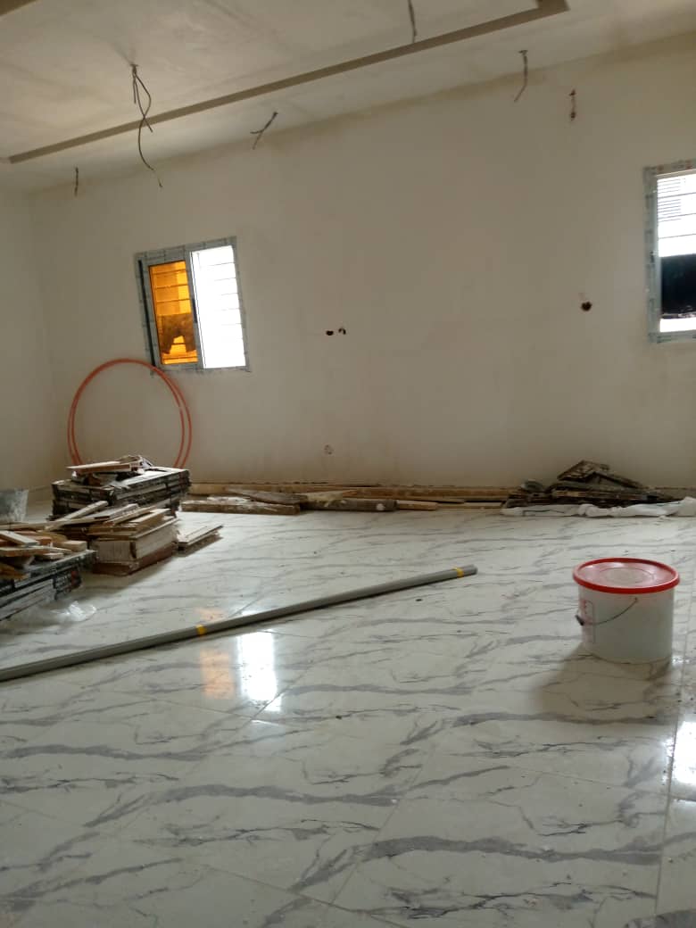 Maison en vente  à Bingerville.