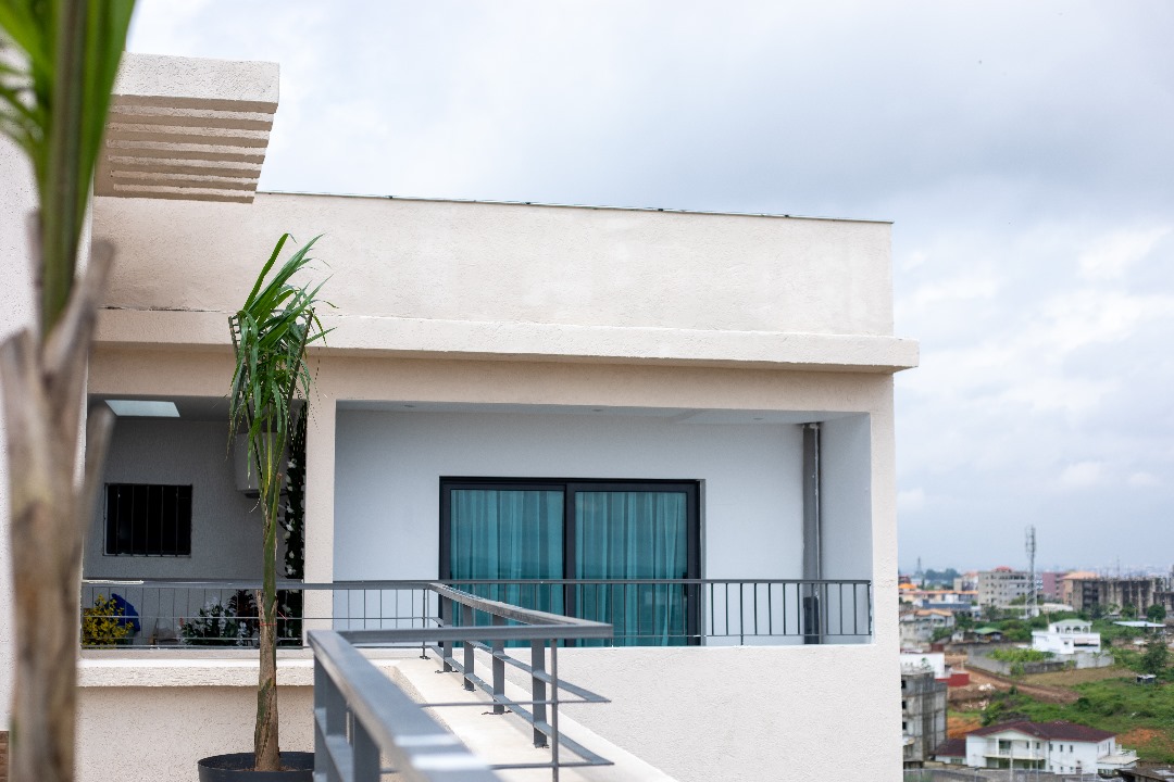 ACHETEZ CE BEL IMMEUBLE DE GRANDE VALEUR !