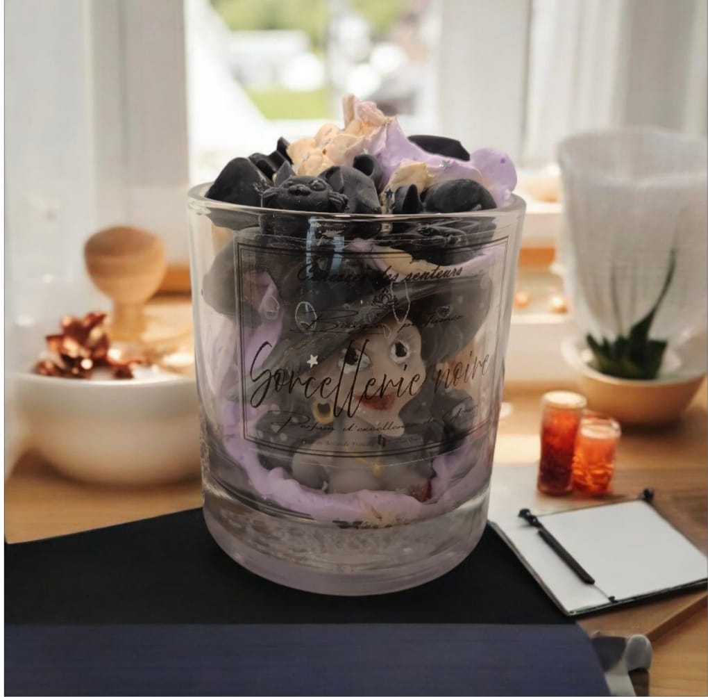 Bougies Gourmandes    Sorcellerie noire