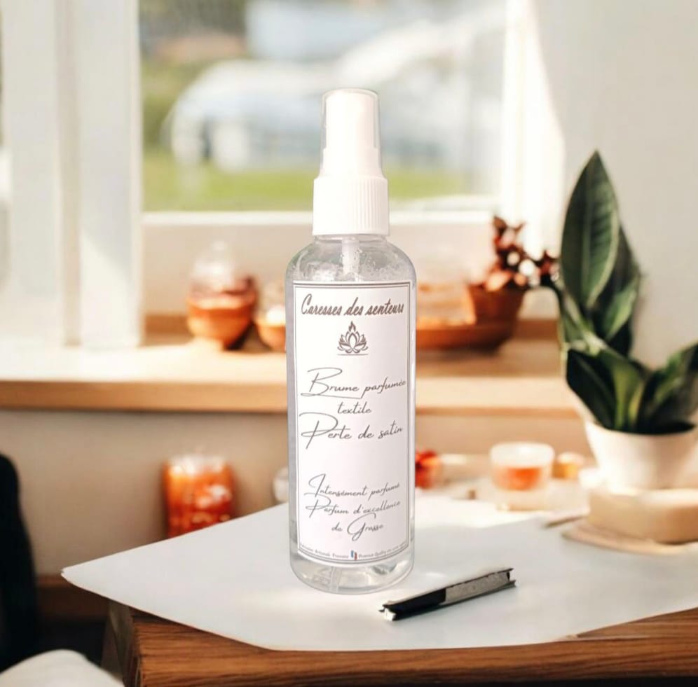  Brume  d'oreiller ( textile) parfumée    Perle de satin