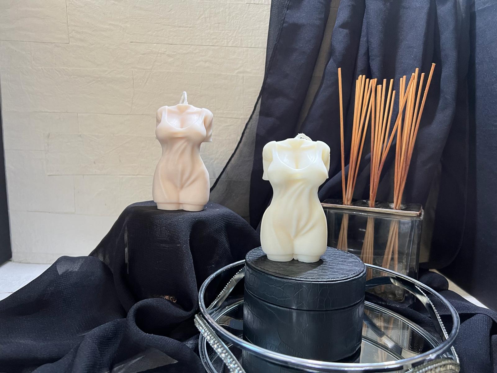 Bougie Décorative Artisanale - " Femme"