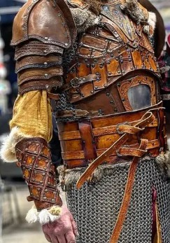 Handcrafted Leather Bjorn Bracer Set