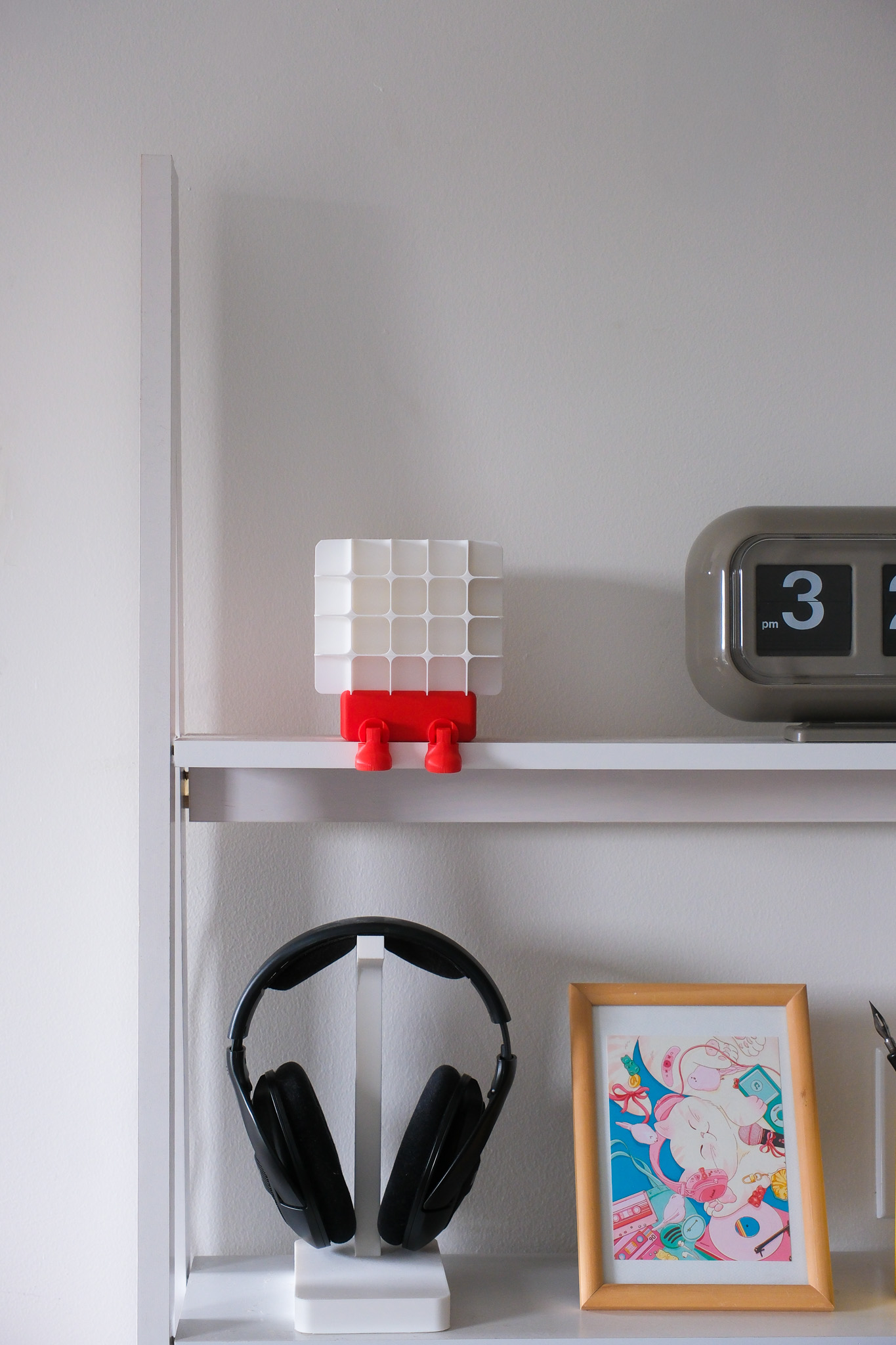 Alex (Red), Your Lamp Buddy