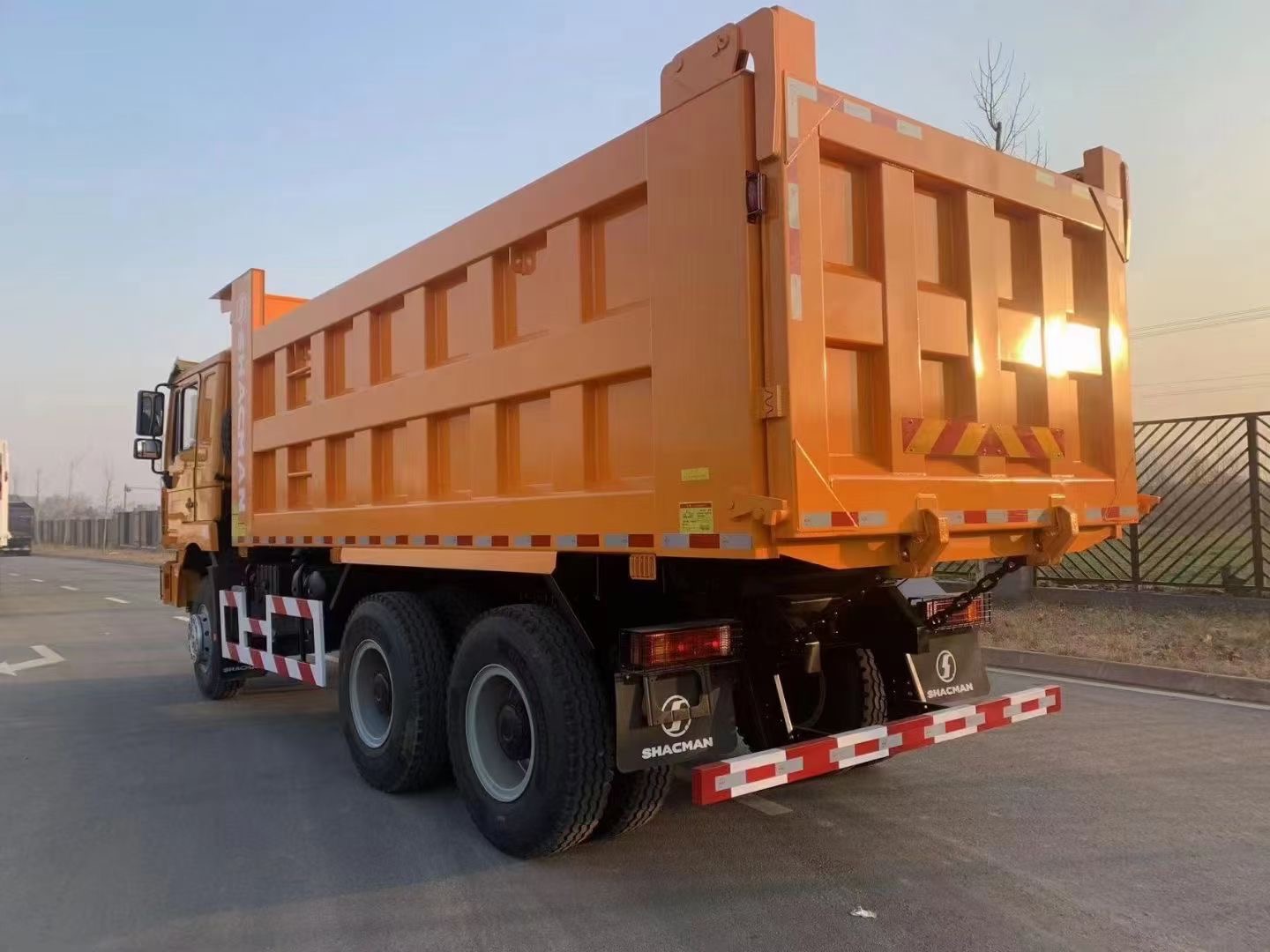 Shacman 6×4 Dump Truck