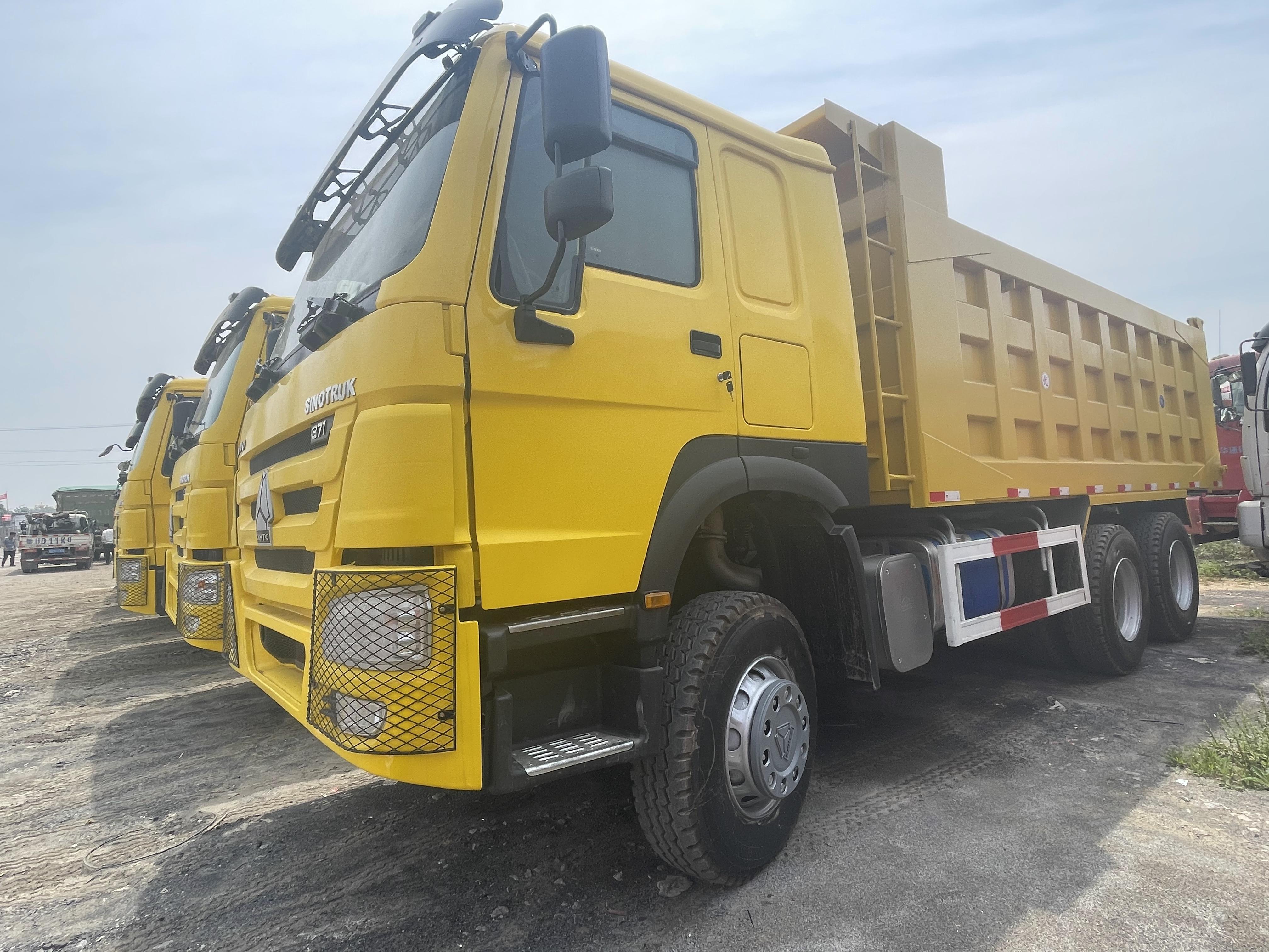 HOWO Yellow 6×4 Dump Truck
