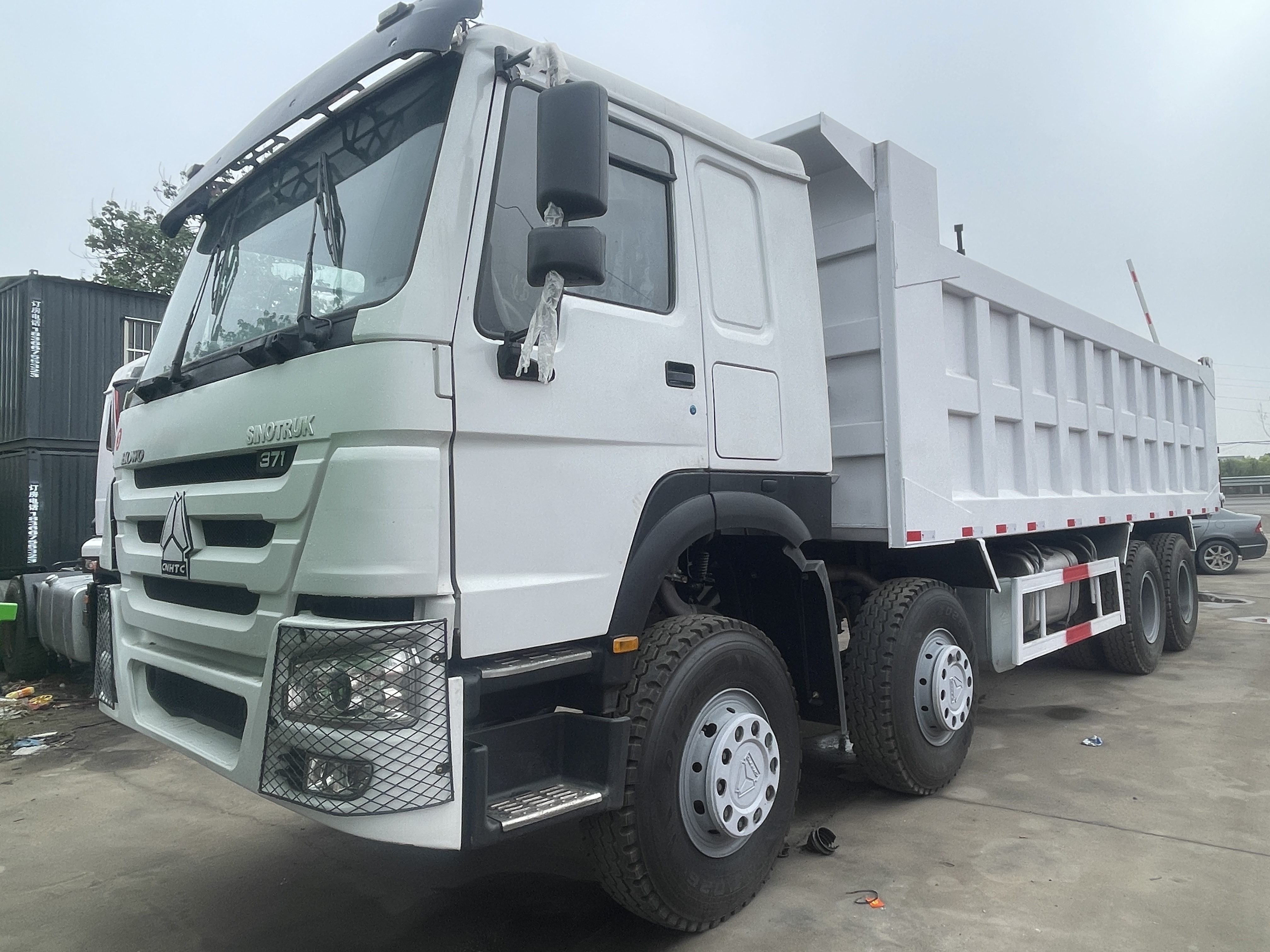 Heavy Duty Dump Truck