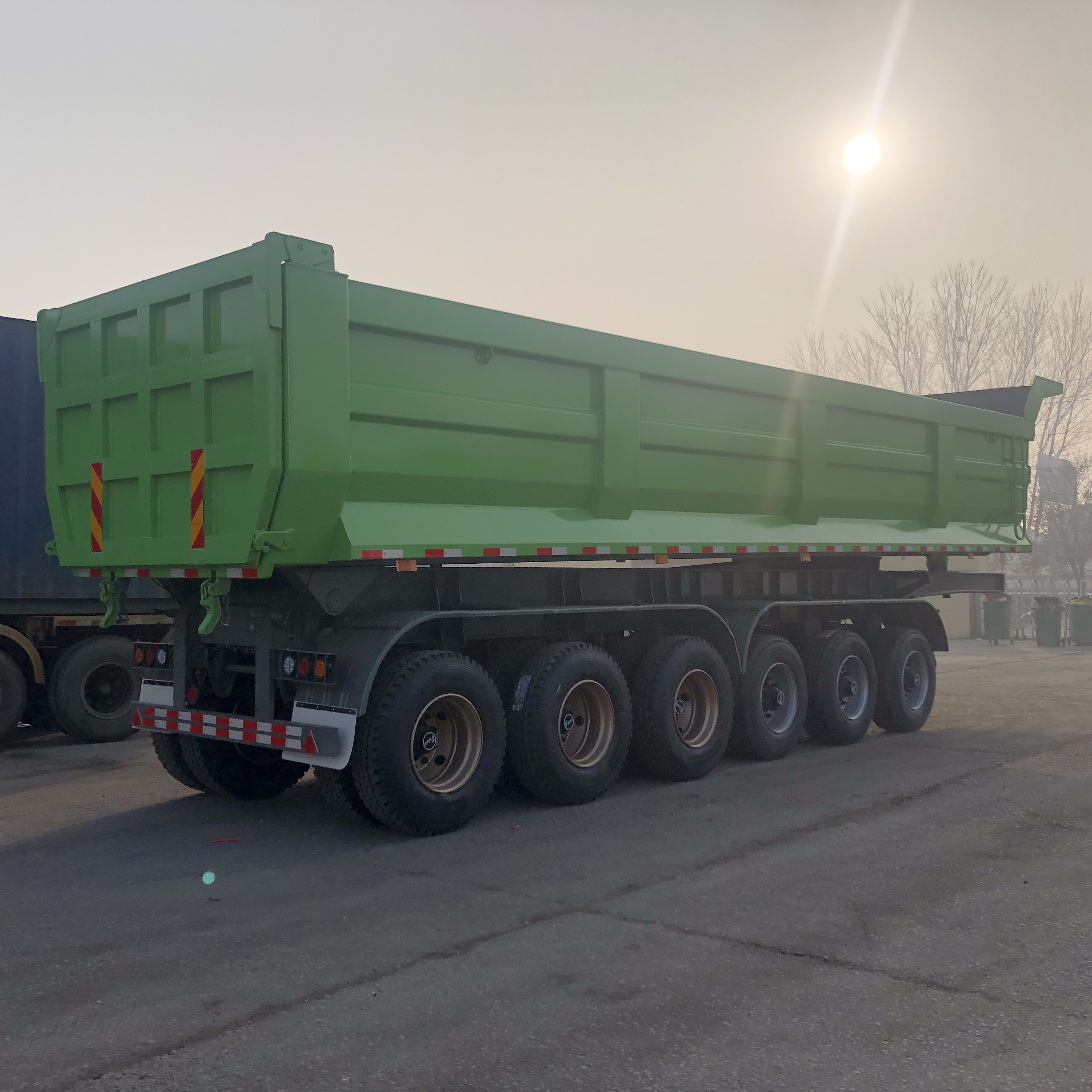 Heavy Duty Dump Semi-Trailer
