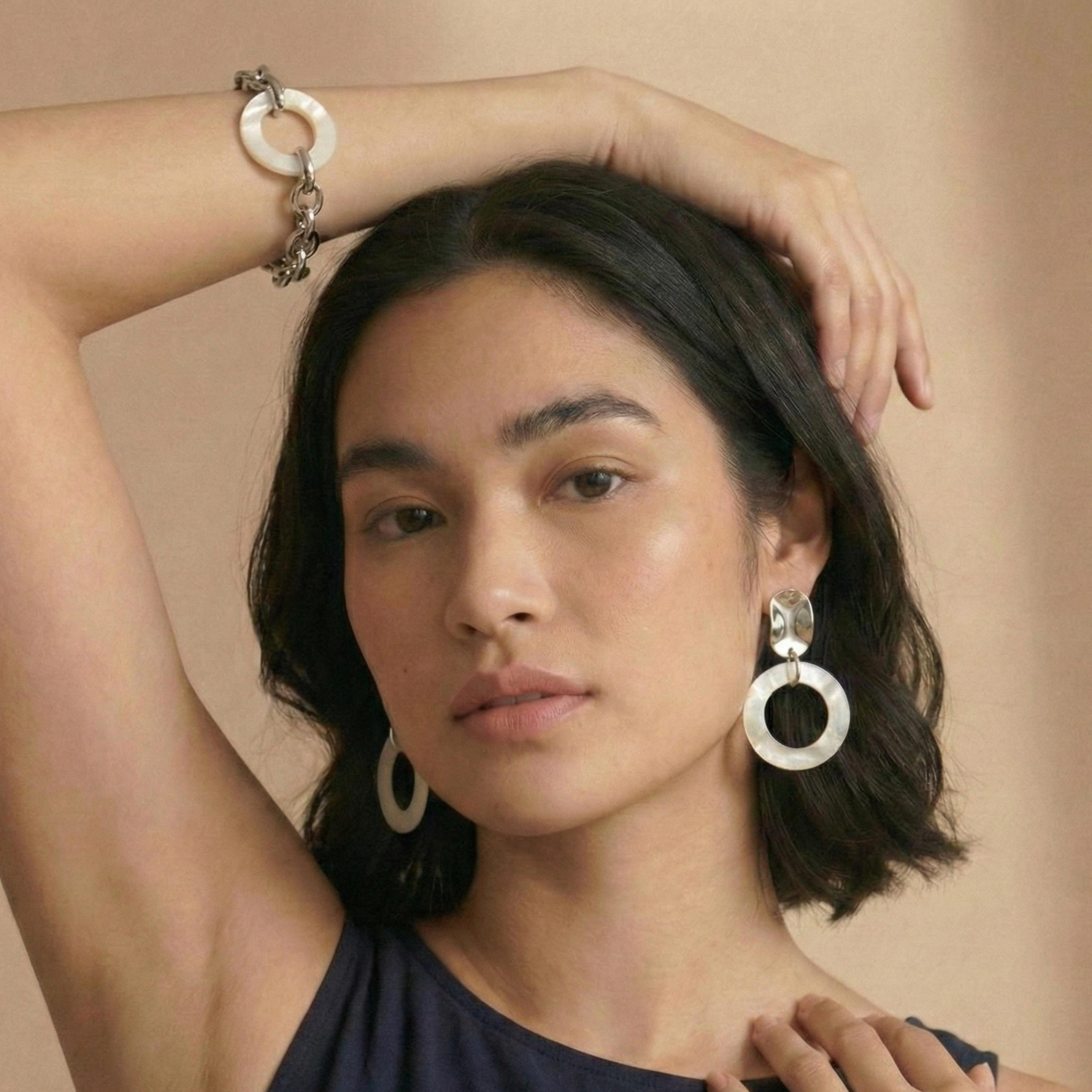 Hera Mother-of-Pearl Set