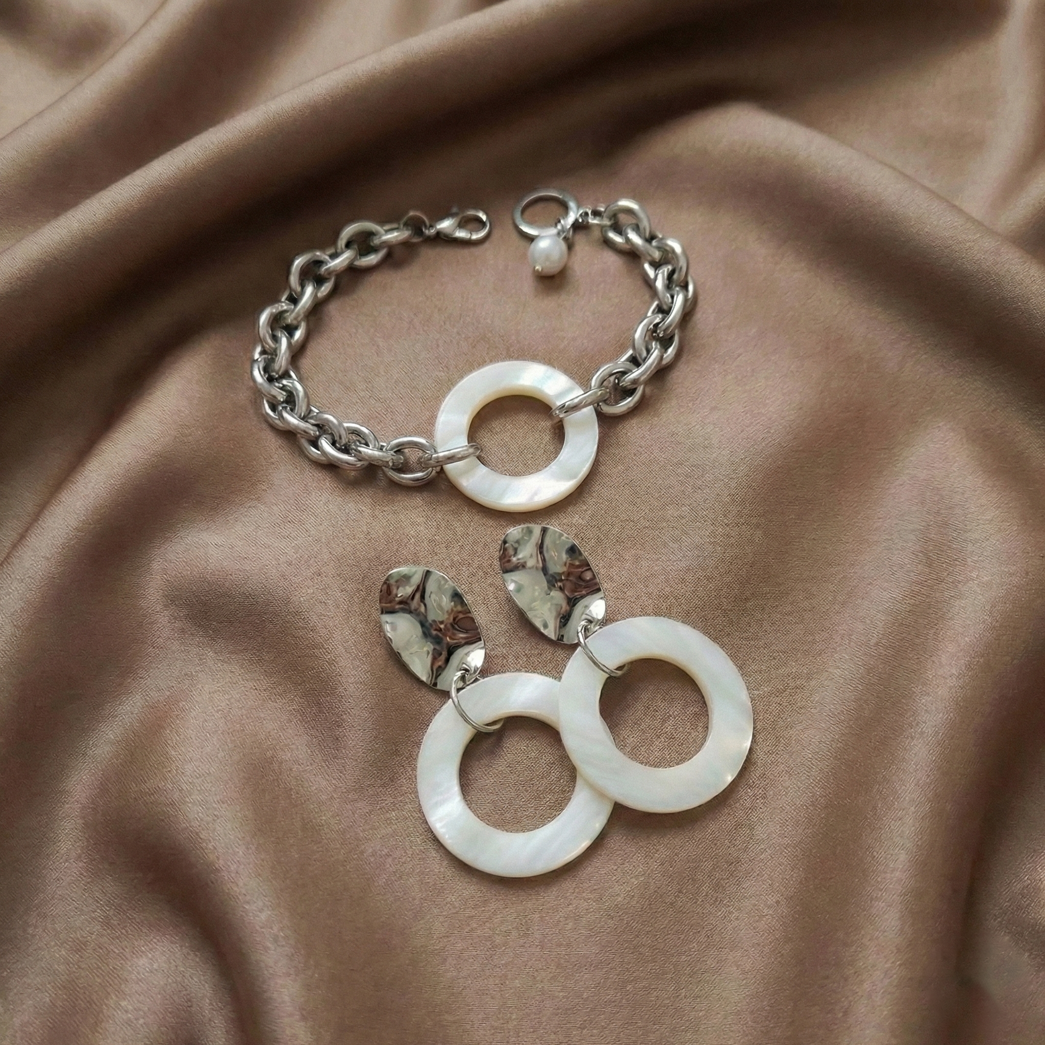 Hera Mother-of-Pearl Set