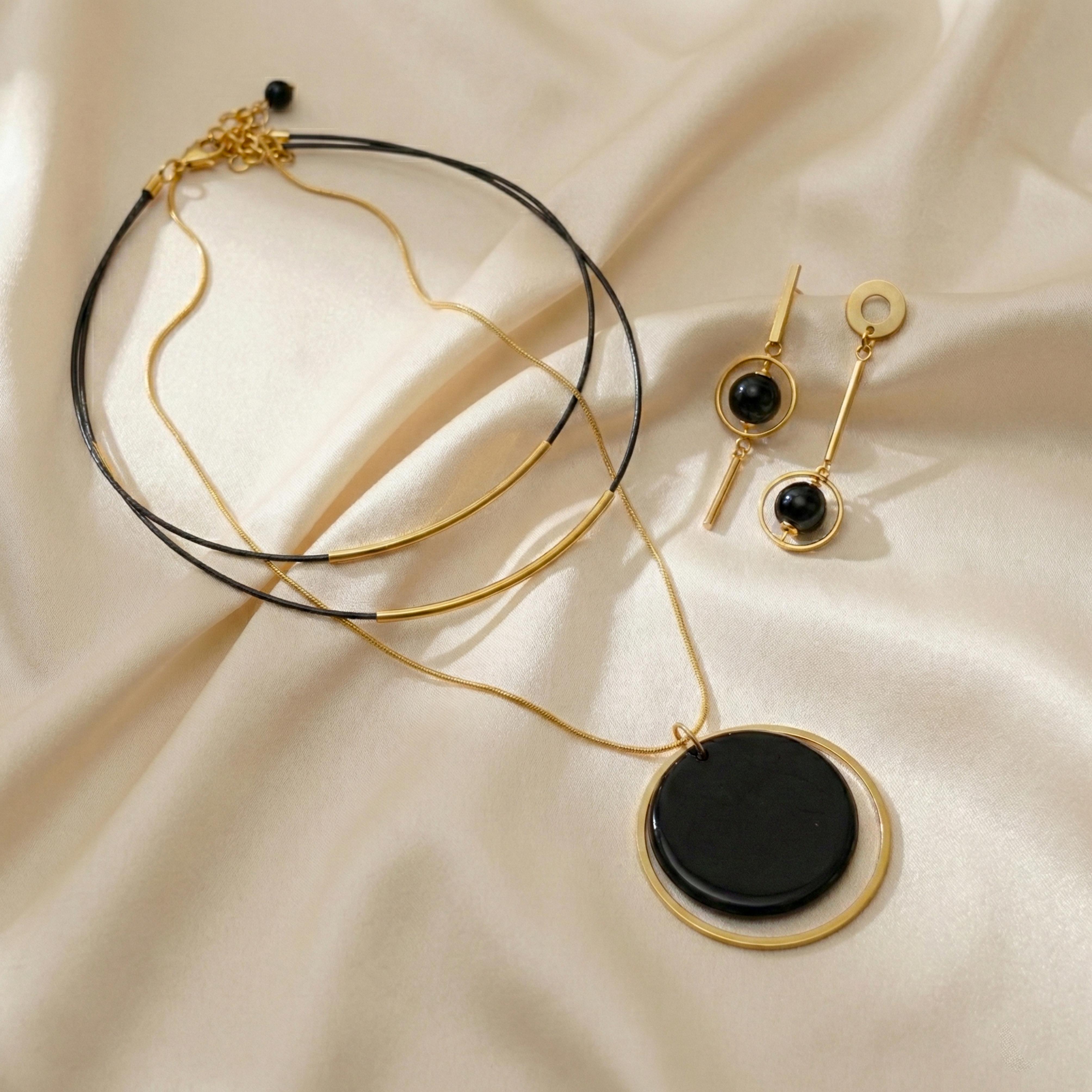 Midnight Eclipse Jewellery Set