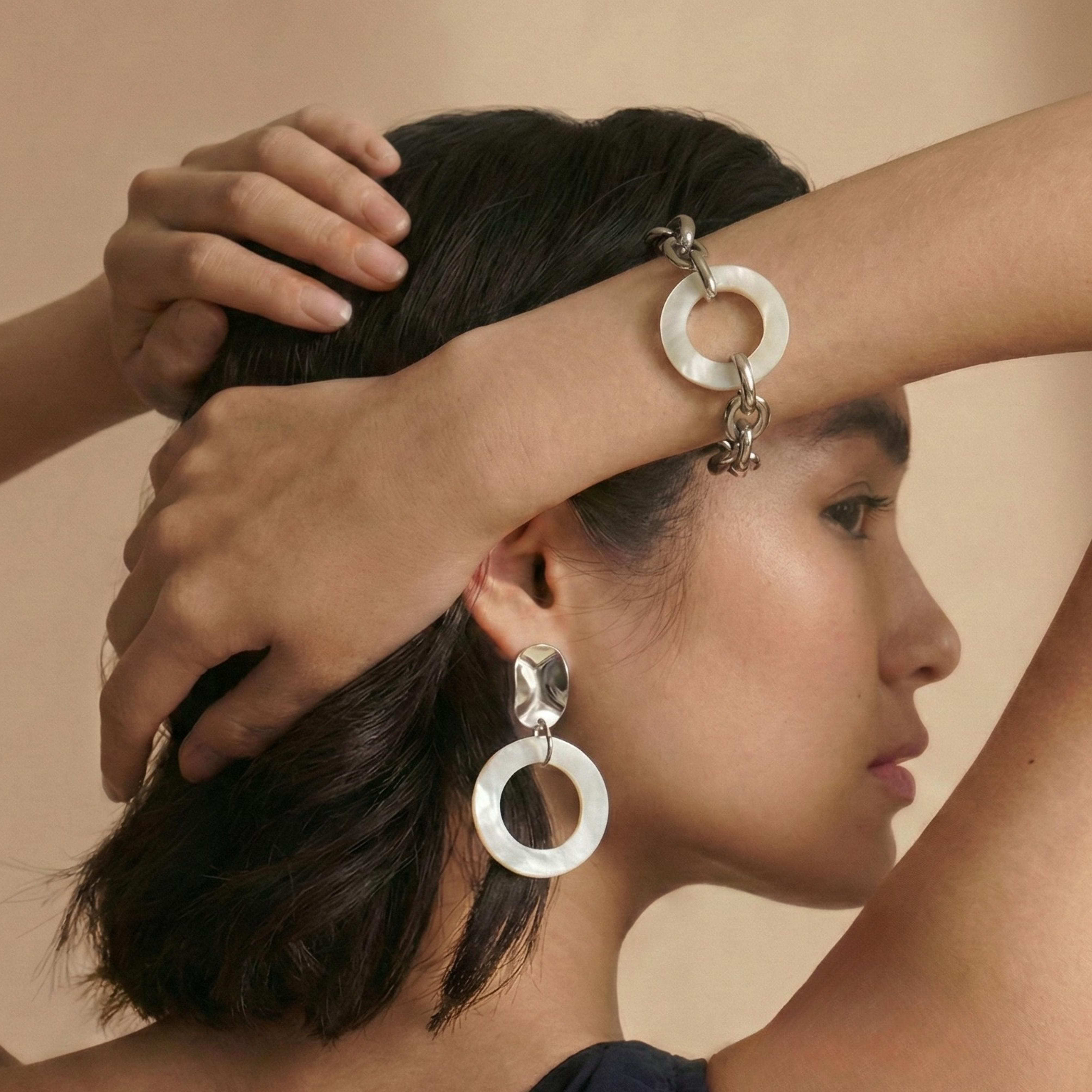 Hera Mother-of-Pearl Set