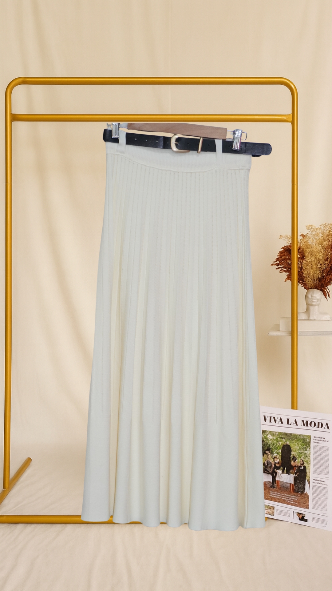 Falda plisada blanca