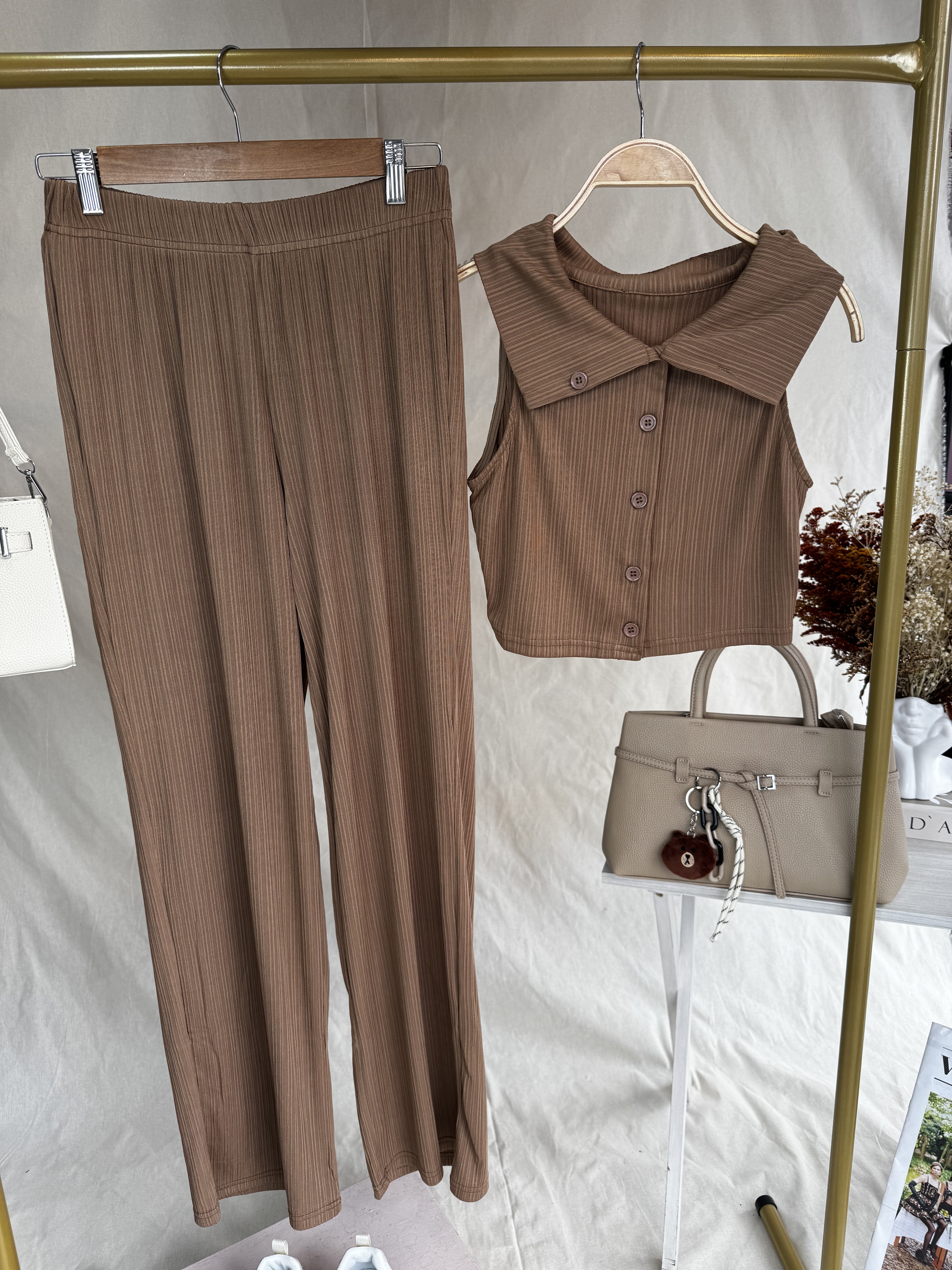 Conjunto de dos piezas marrón