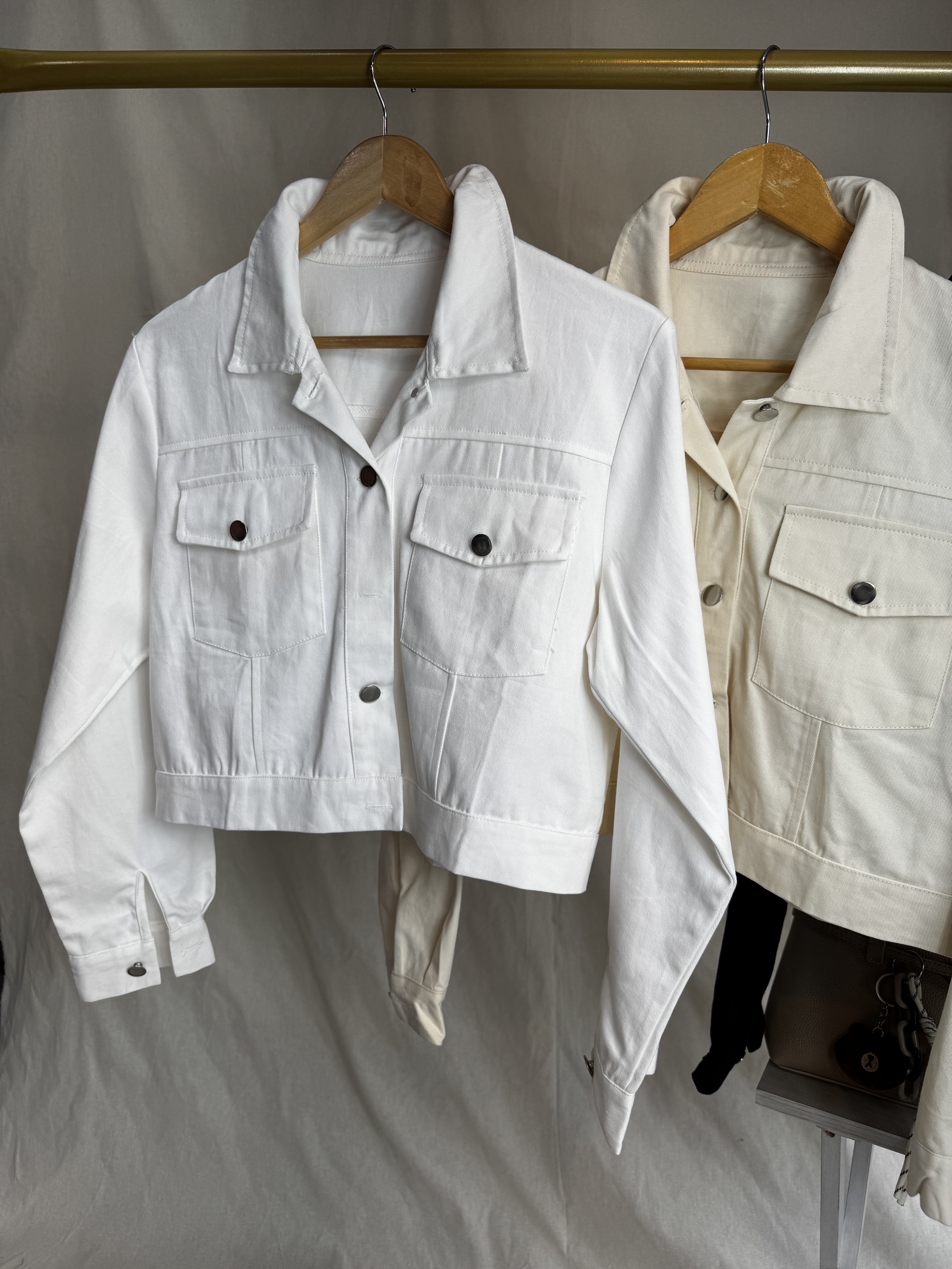 Chaqueta blanca de mezclilla