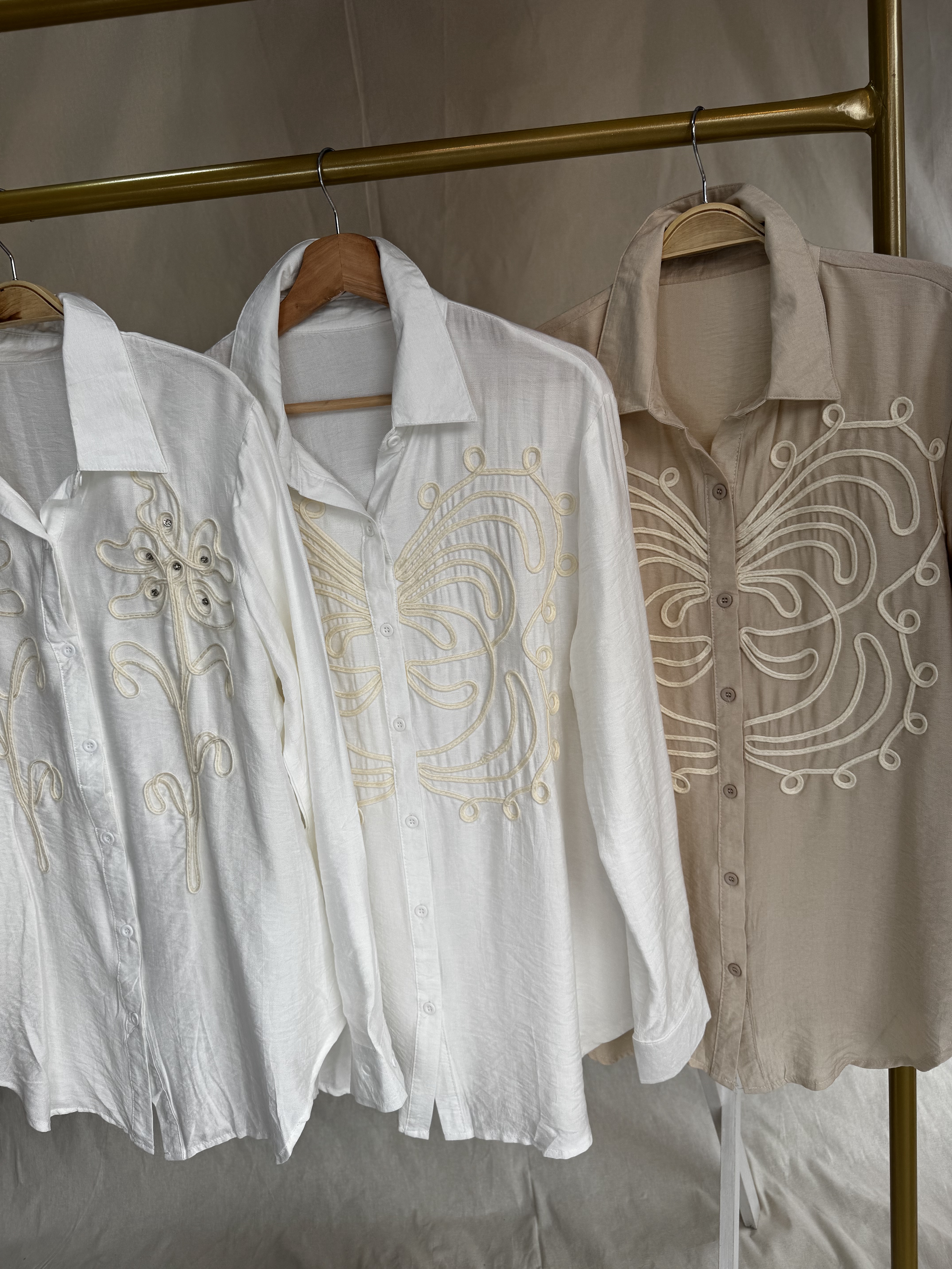 Camisa bordada de algodón