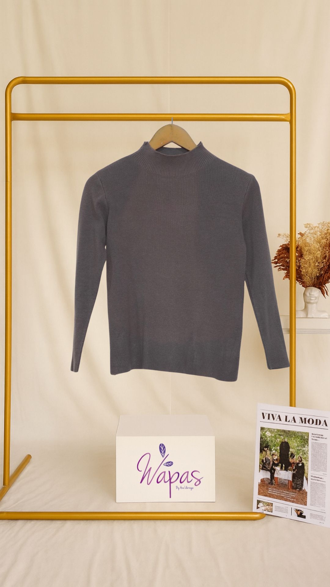 Suéter gris de manga larga