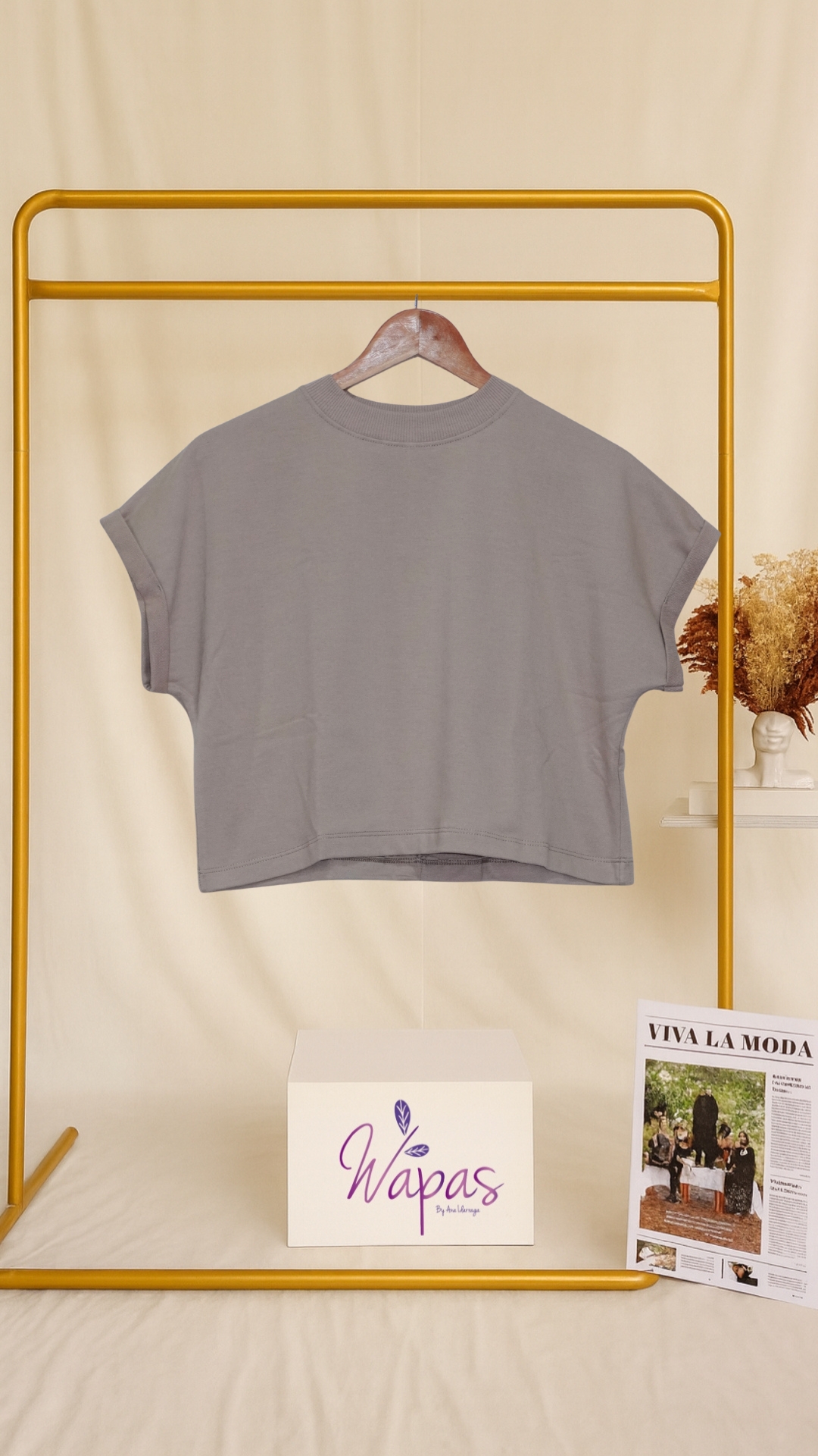 Camiseta gris básica