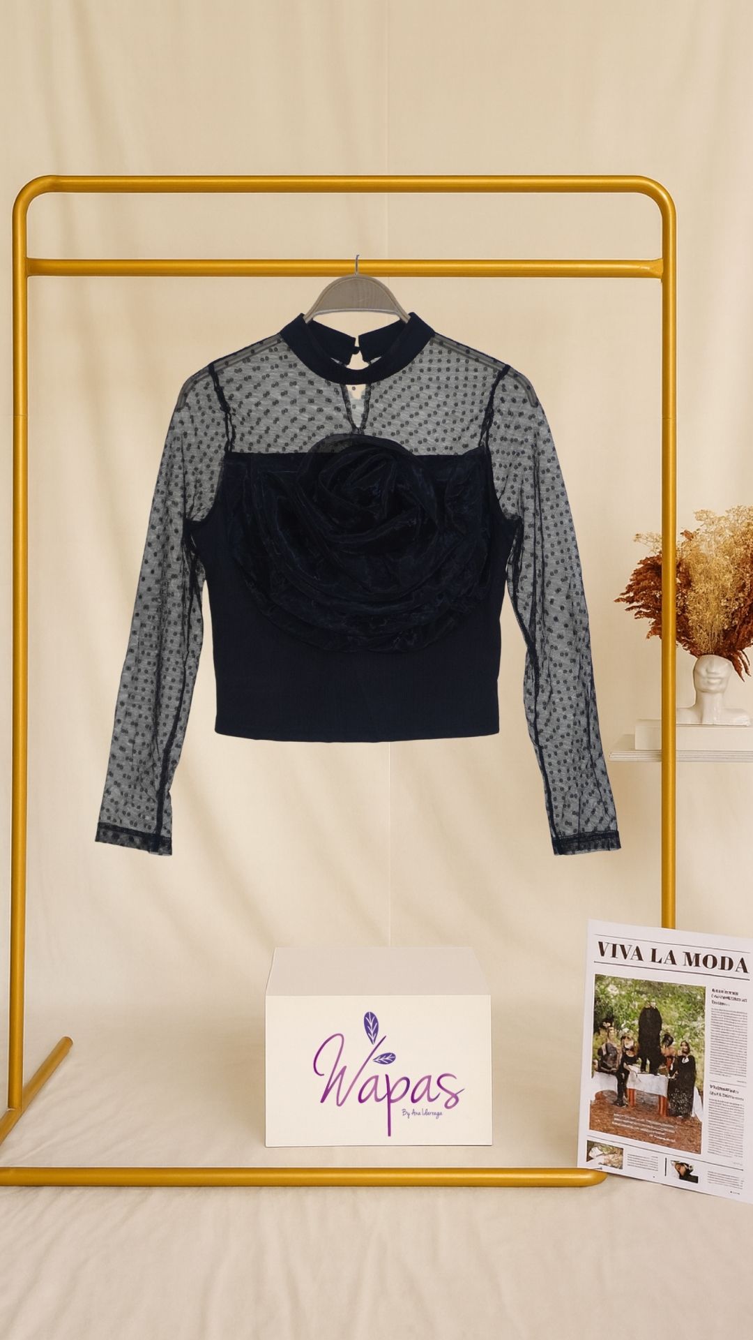 Blusa de encaje negra