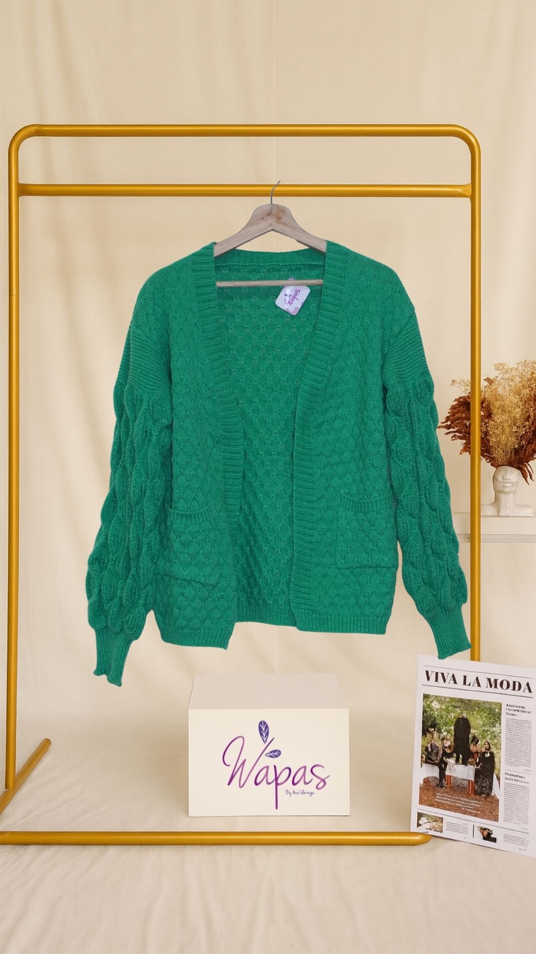 Suéter verde tejido