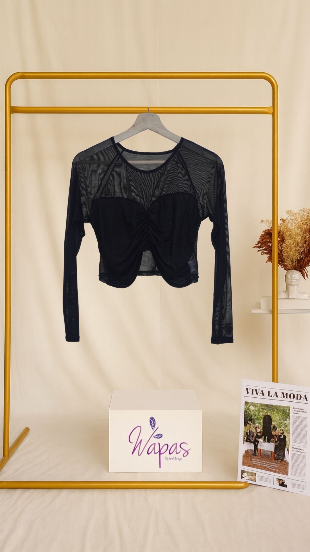 Blusa negra de malla