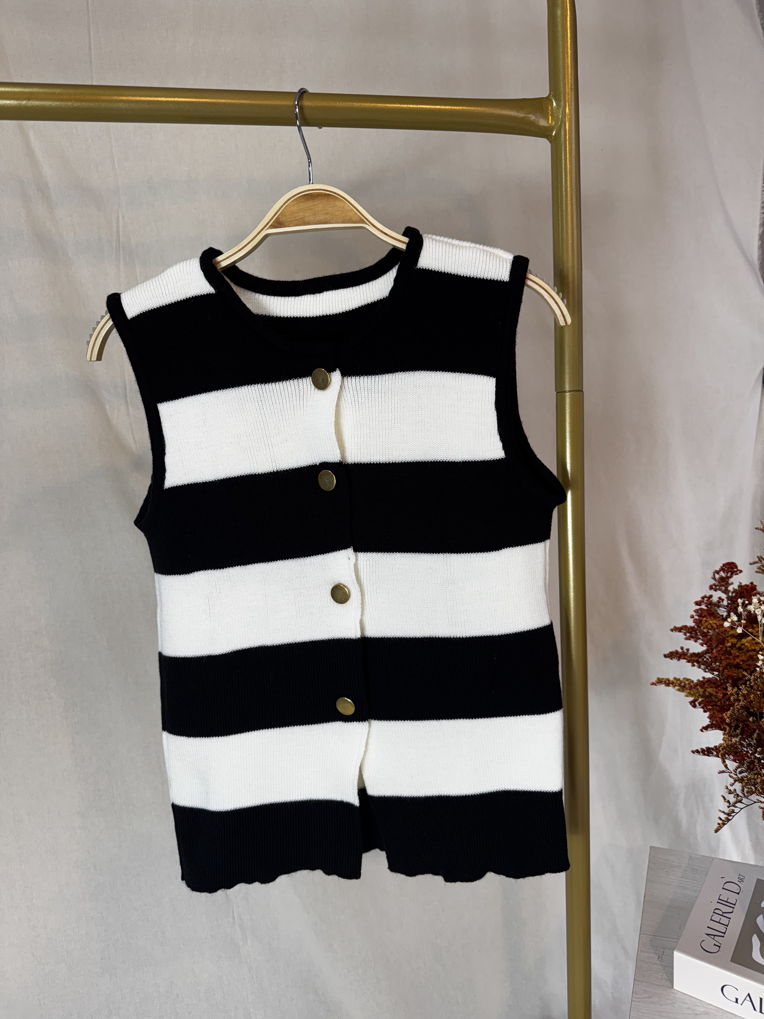 Chaleco de rayas negro y blanco