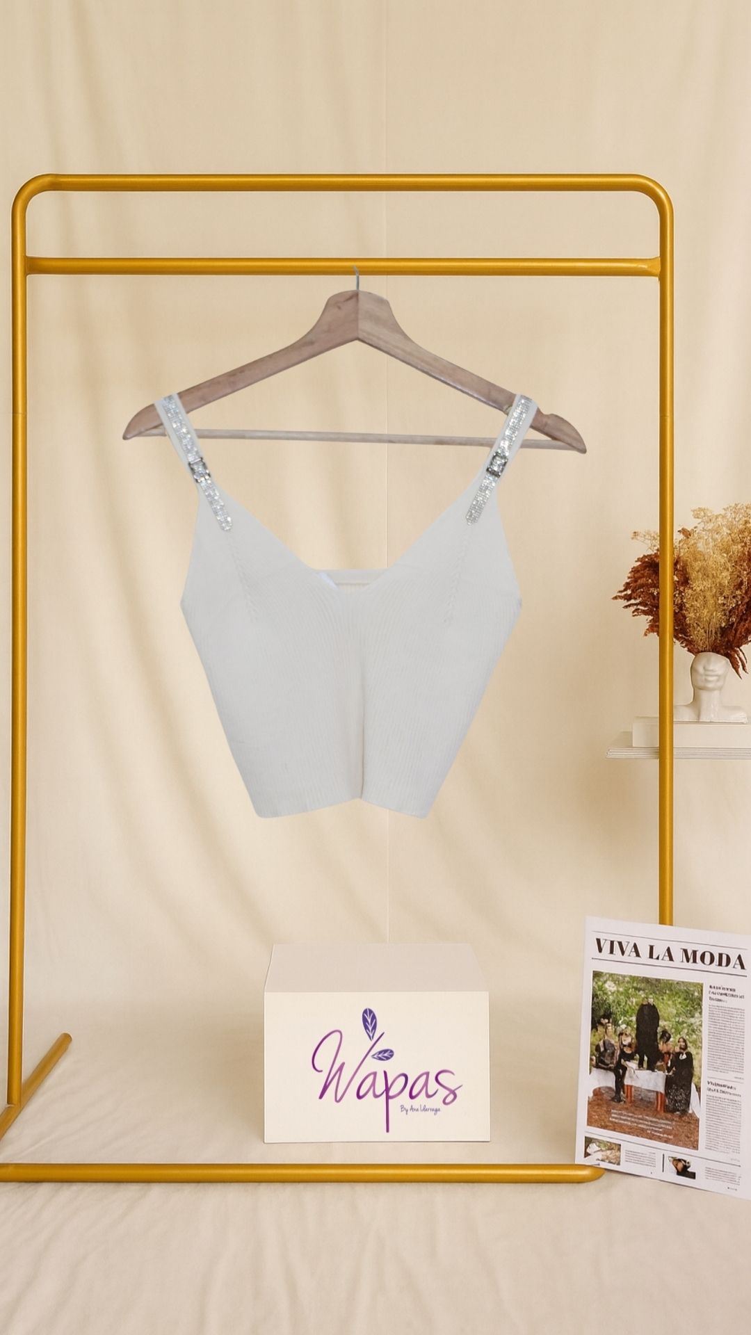 Top blanco de tirantes