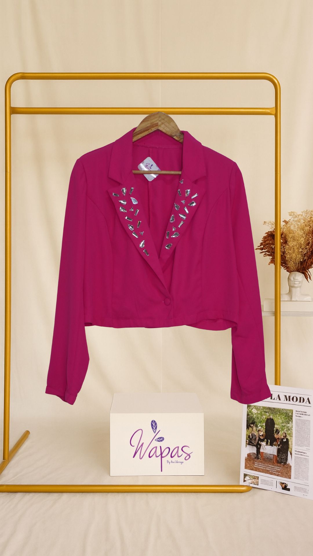 Blusa fucsia con bordado