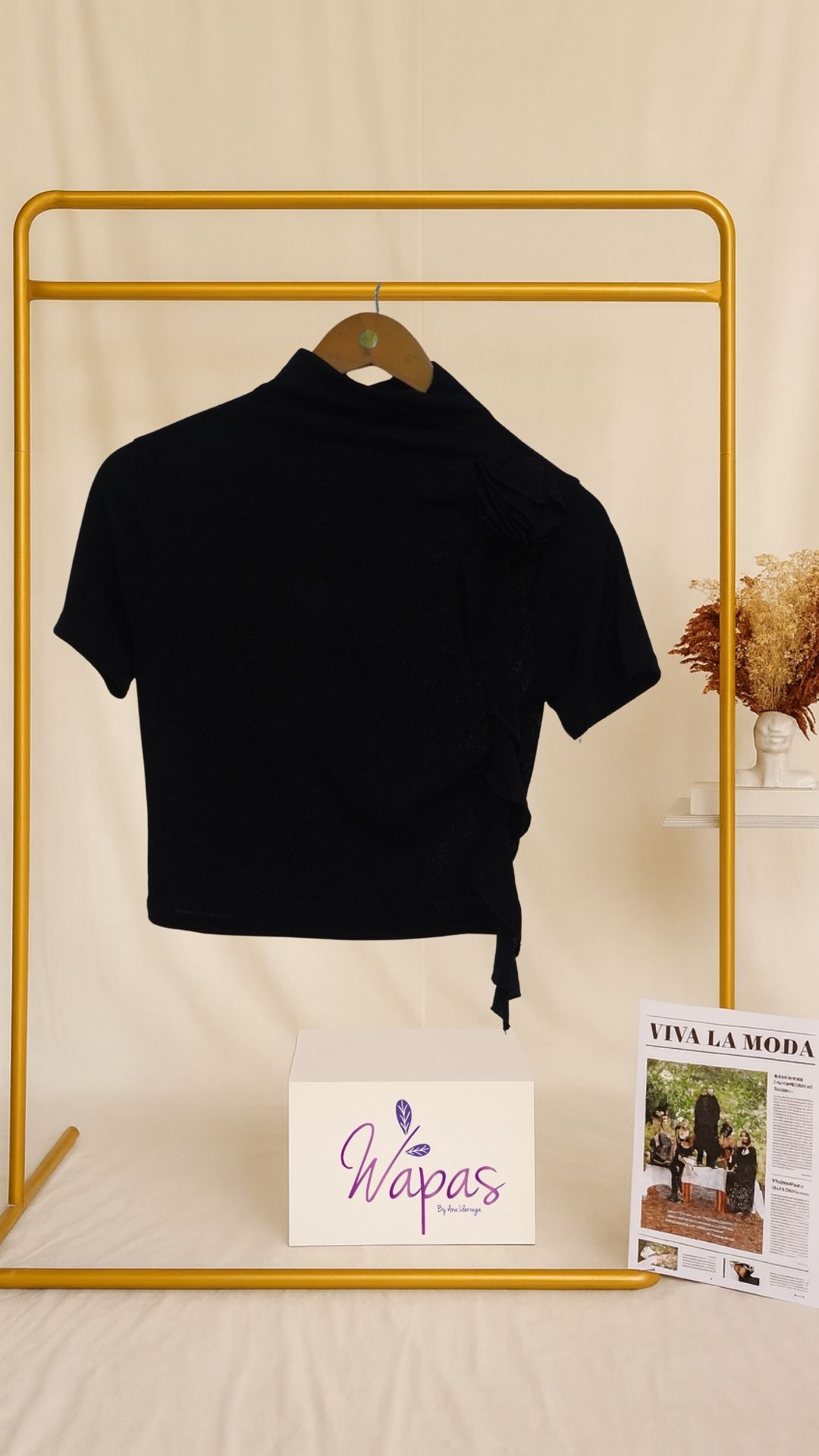 Blusa negra de manga corta