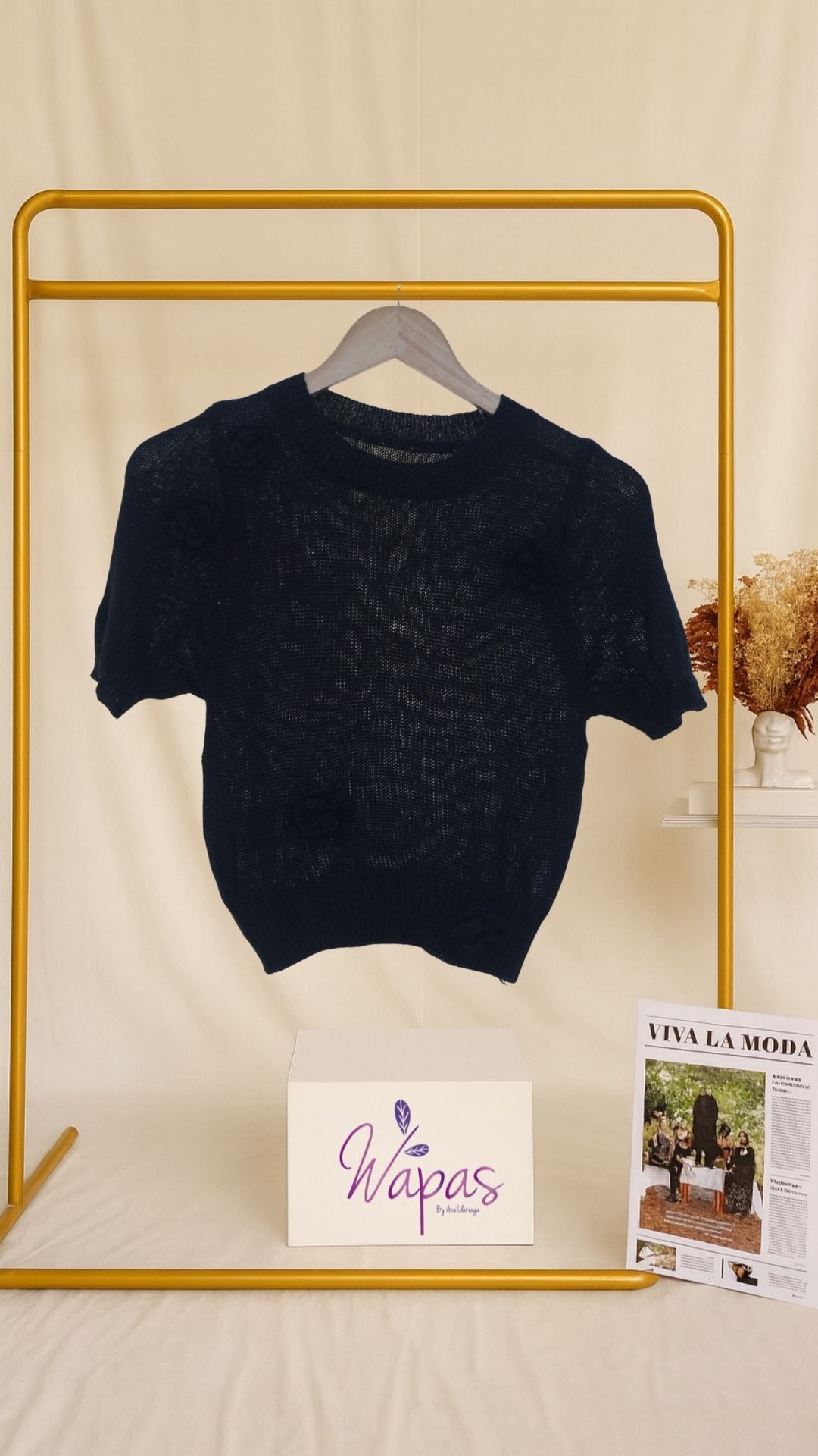 Suéter negro de manga corta