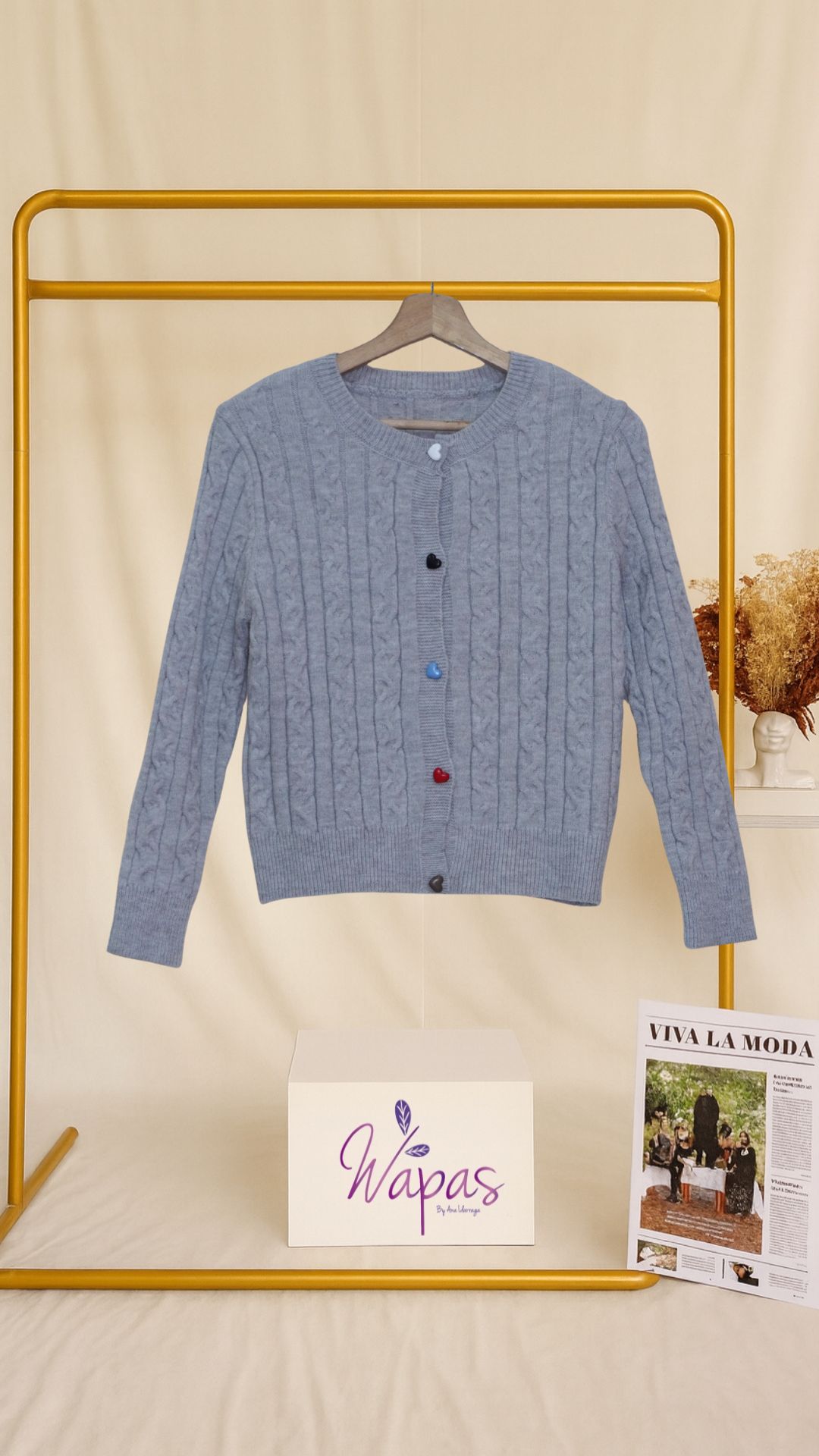 Suéter gris claro tejido