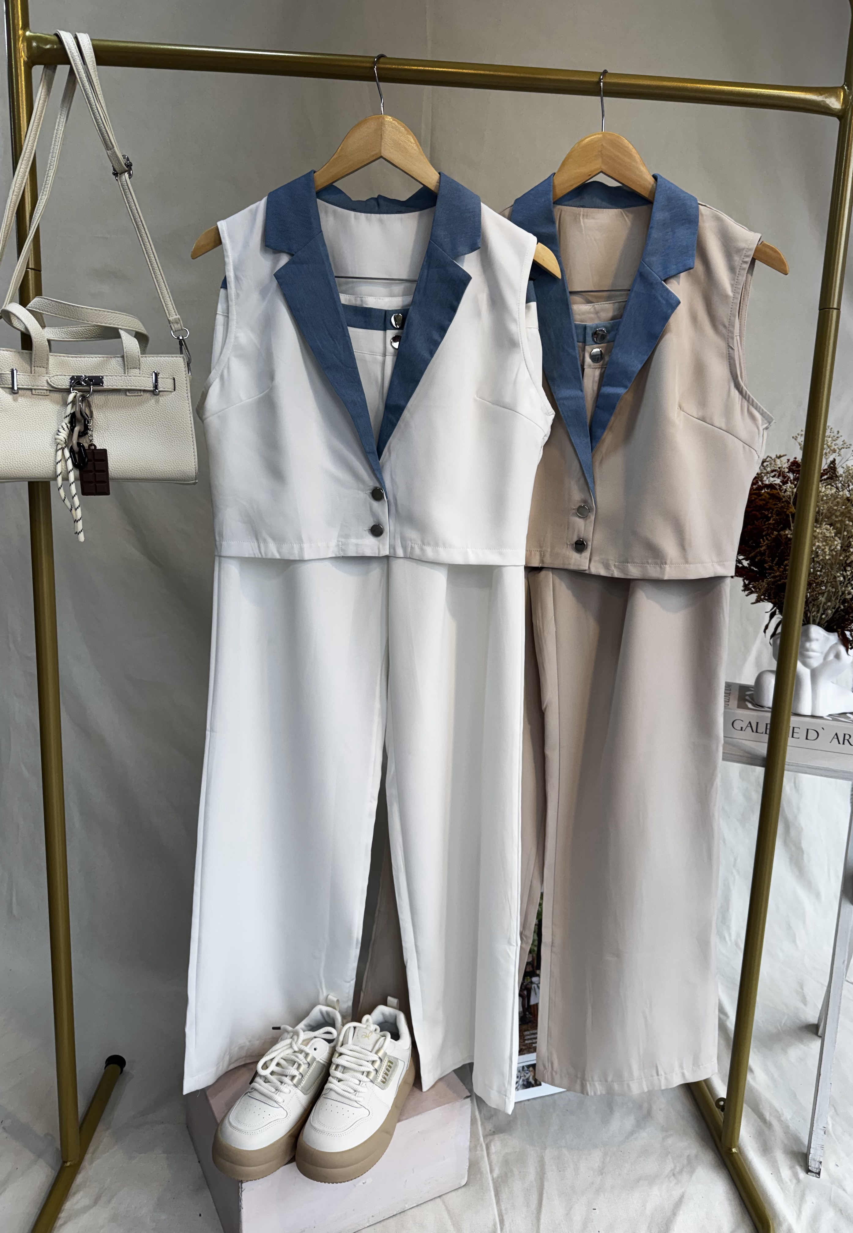 Conjunto de pantalón y chaleco sin mangas