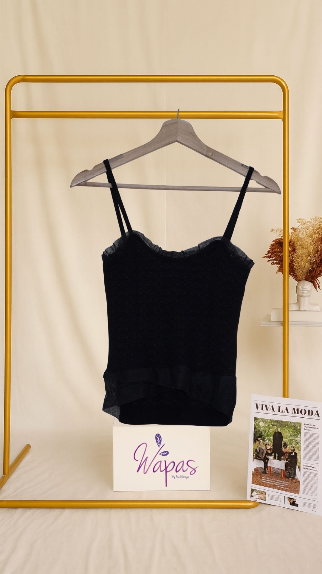 Top negro de tirantes