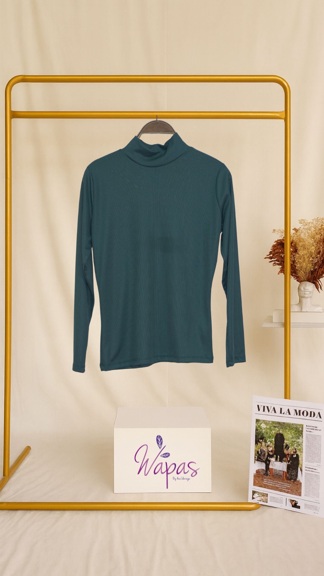 Camiseta de cuello alto verde