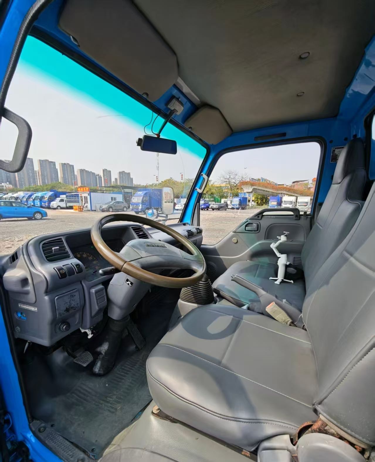 2018 ISUZU 100P Box Truck