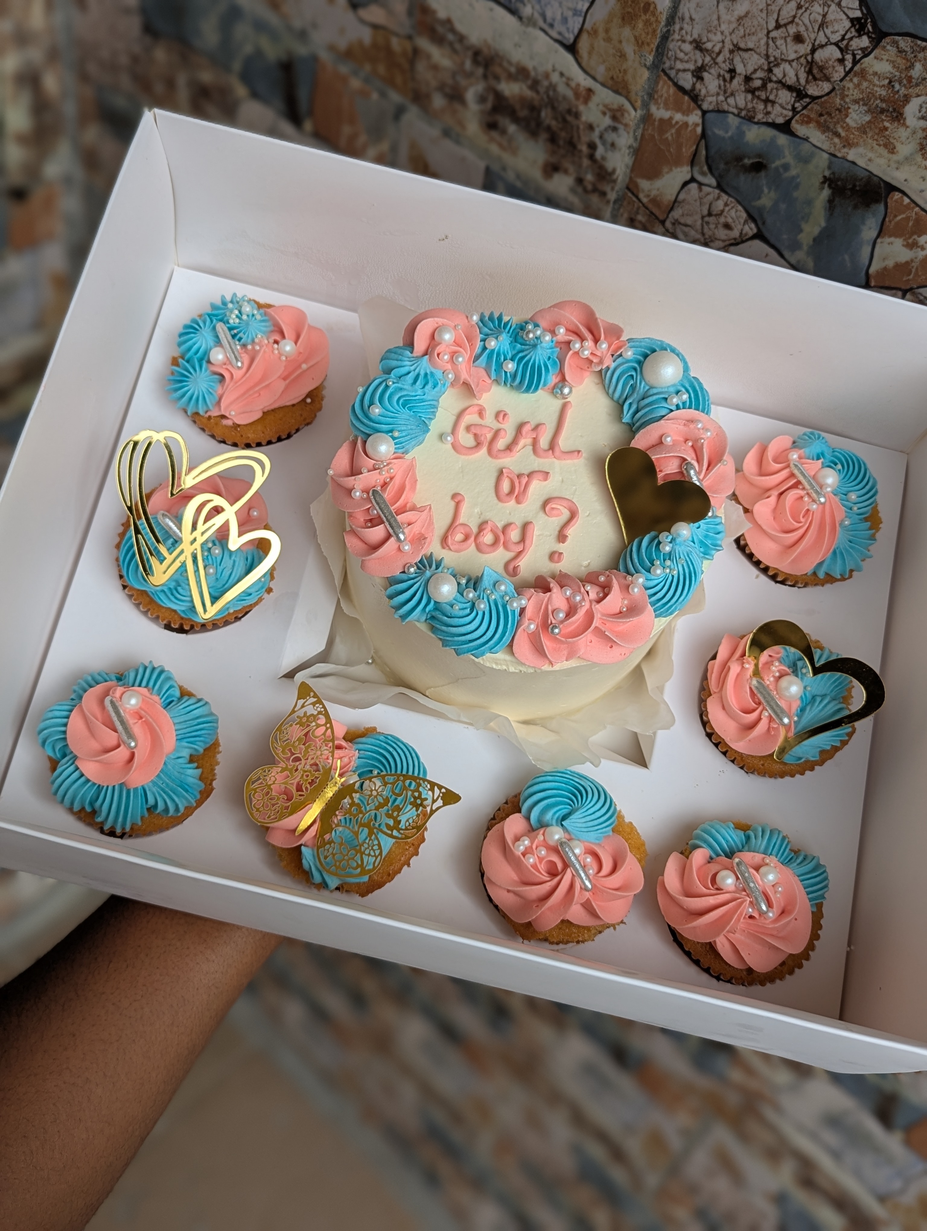 Pack bento + 8 Cupcakes